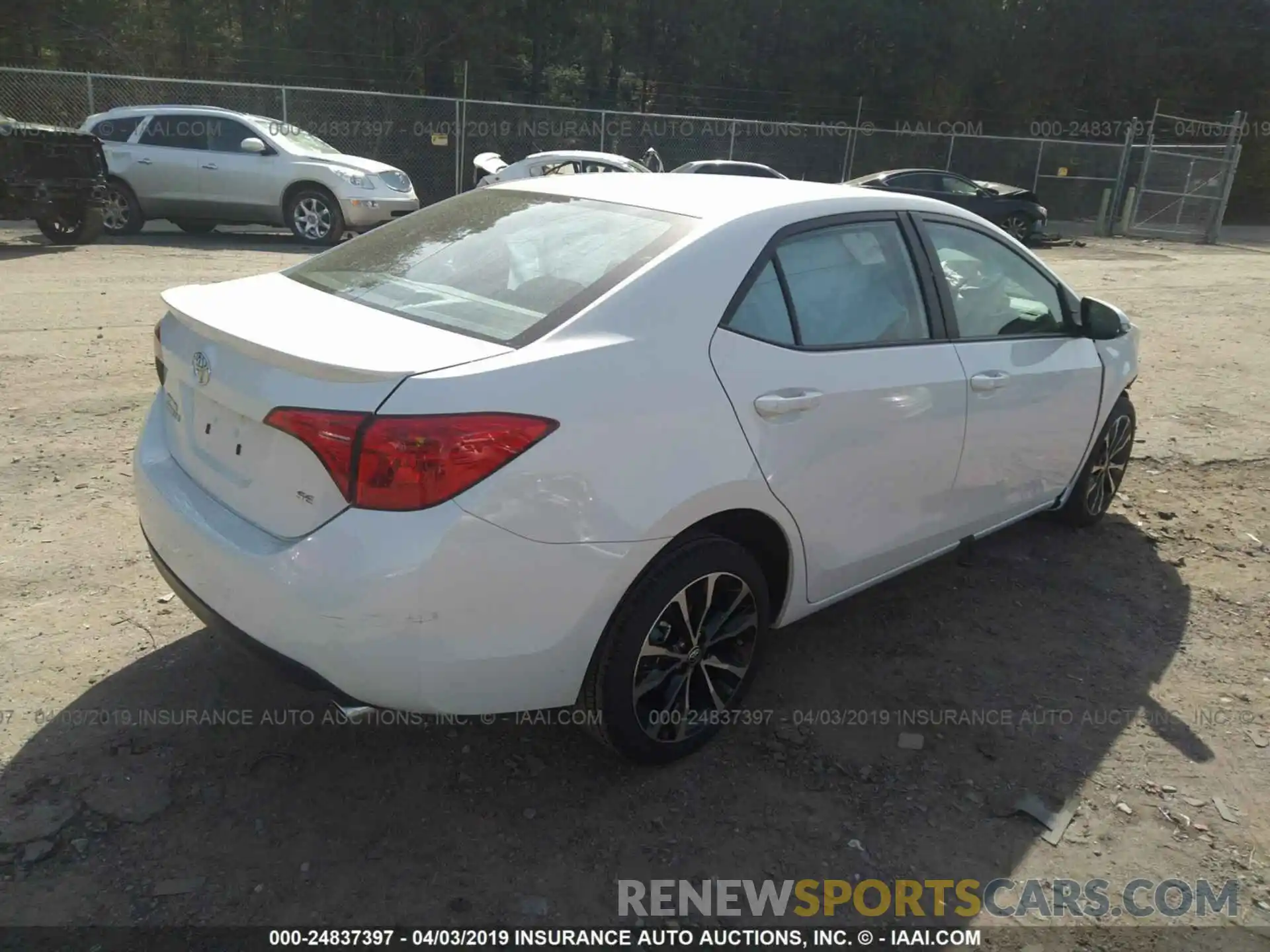 4 Photograph of a damaged car 5YFBURHEXKP940848 TOYOTA COROLLA 2019