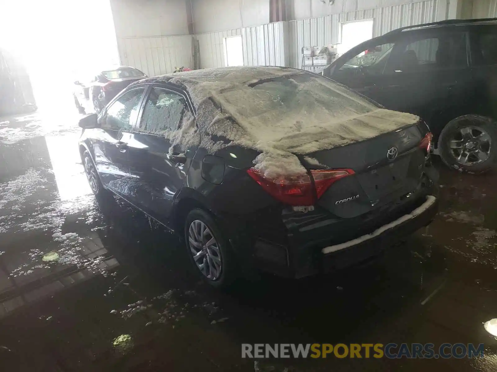 3 Photograph of a damaged car 5YFBURHEXKP940851 TOYOTA COROLLA 2019