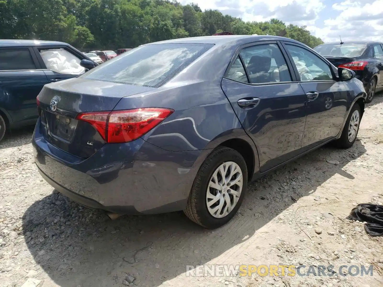 4 Photograph of a damaged car 5YFBURHEXKP941109 TOYOTA COROLLA 2019