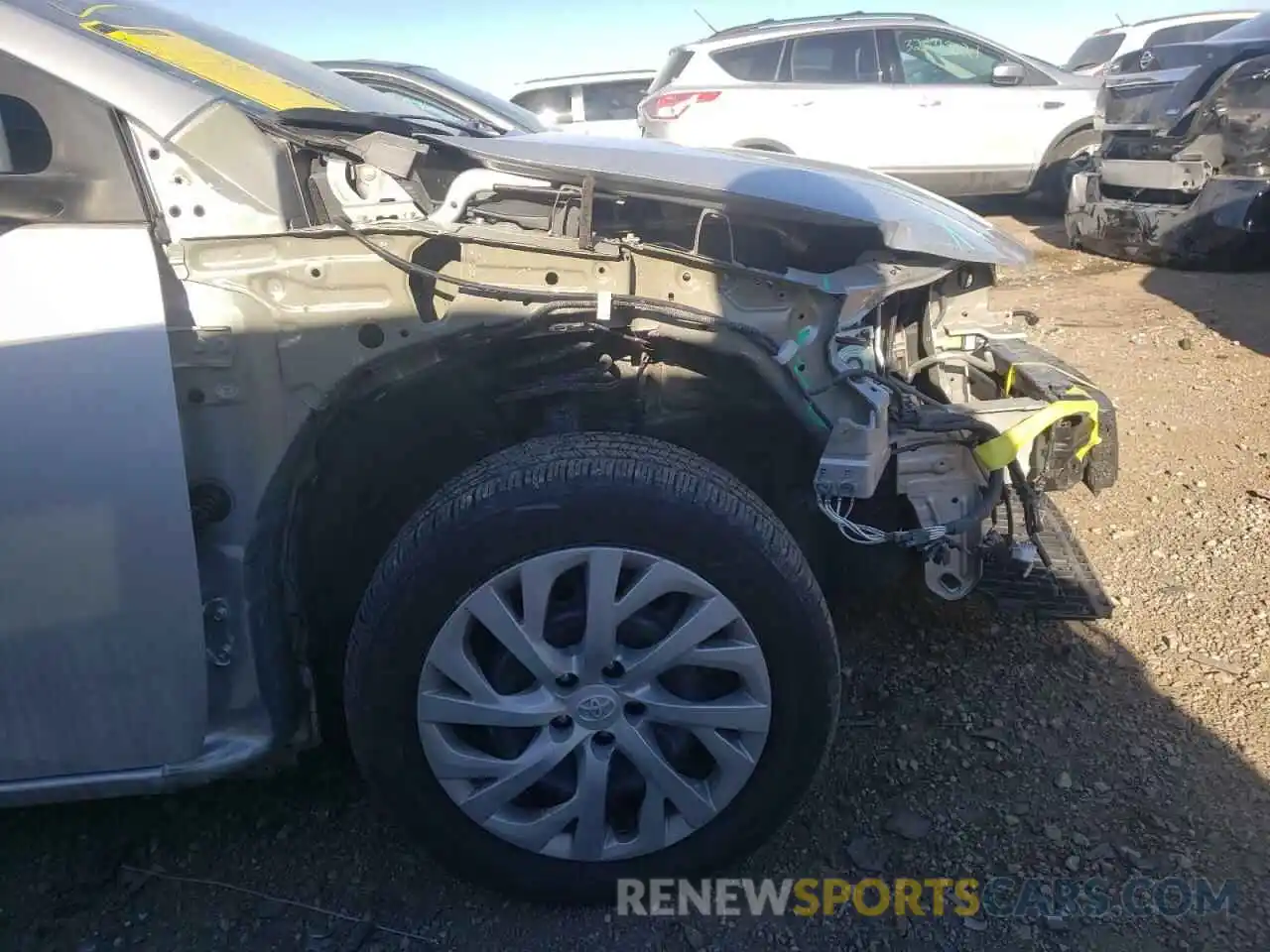 9 Photograph of a damaged car 5YFBURHEXKP941479 TOYOTA COROLLA 2019