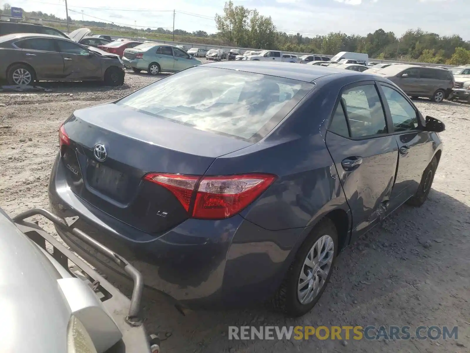 4 Photograph of a damaged car 5YFBURHEXKP941515 TOYOTA COROLLA 2019