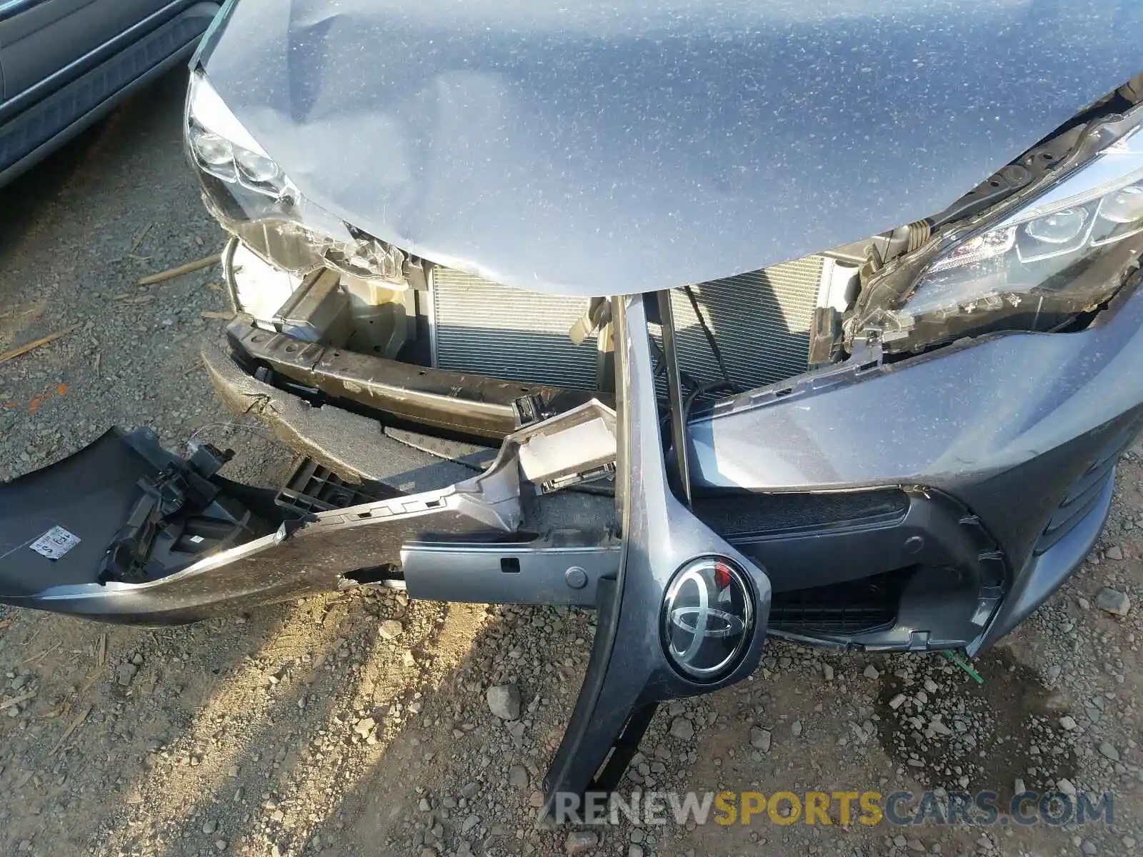 9 Photograph of a damaged car 5YFBURHEXKP941577 TOYOTA COROLLA 2019