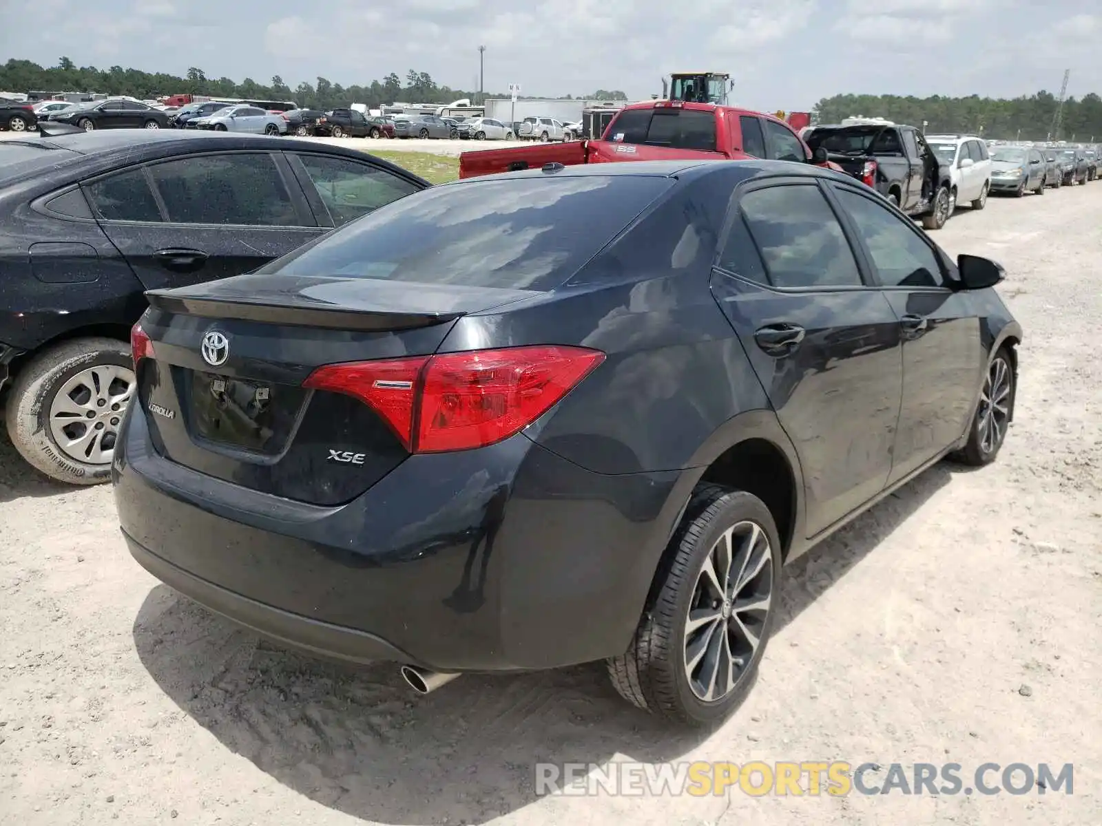 4 Photograph of a damaged car 5YFBURHEXKP942292 TOYOTA COROLLA 2019