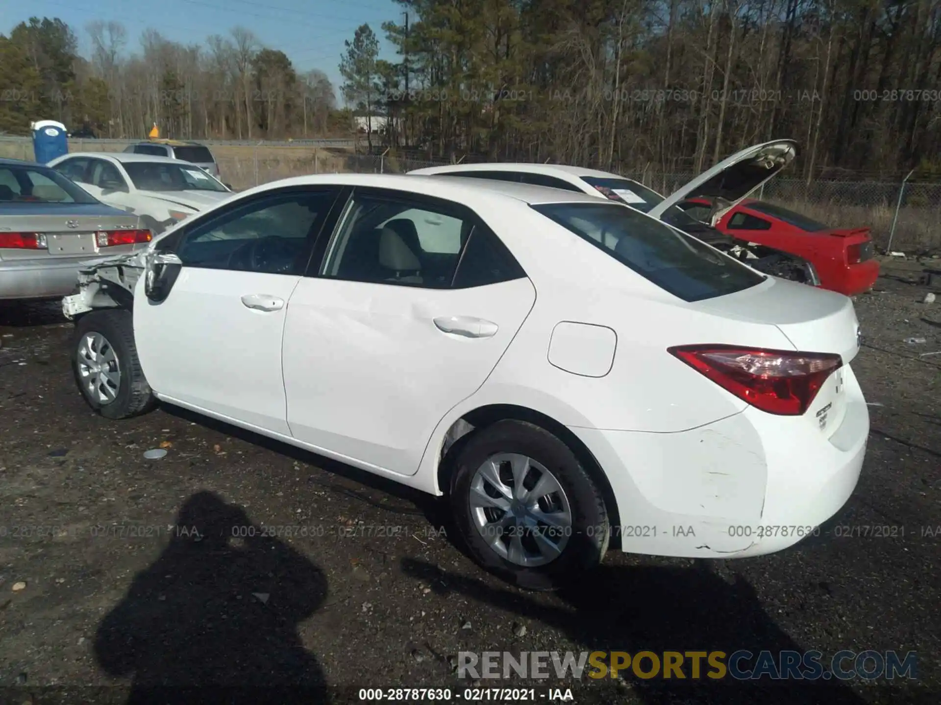 3 Photograph of a damaged car 5YFBURHEXKP942339 TOYOTA COROLLA 2019