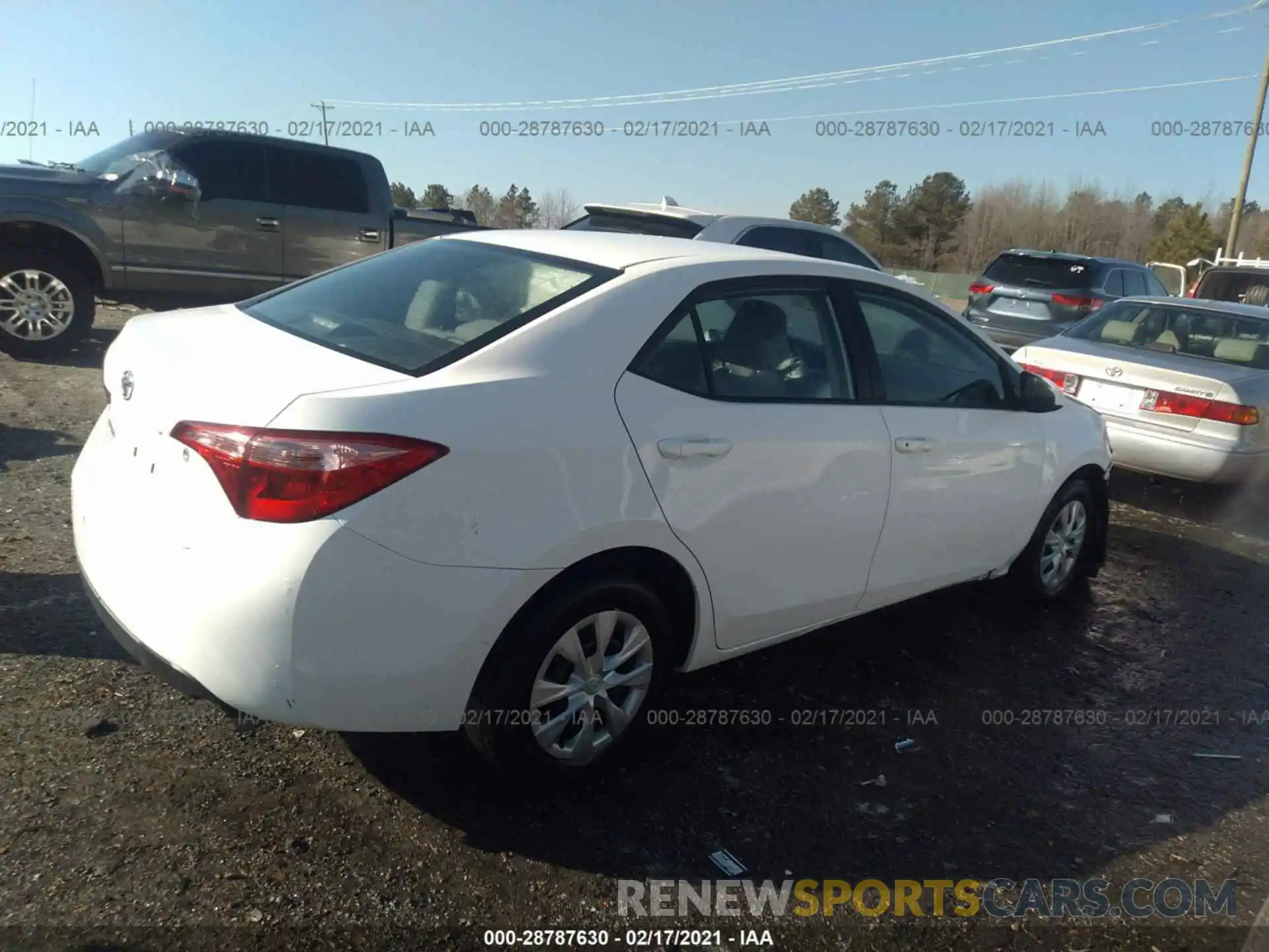 4 Photograph of a damaged car 5YFBURHEXKP942339 TOYOTA COROLLA 2019