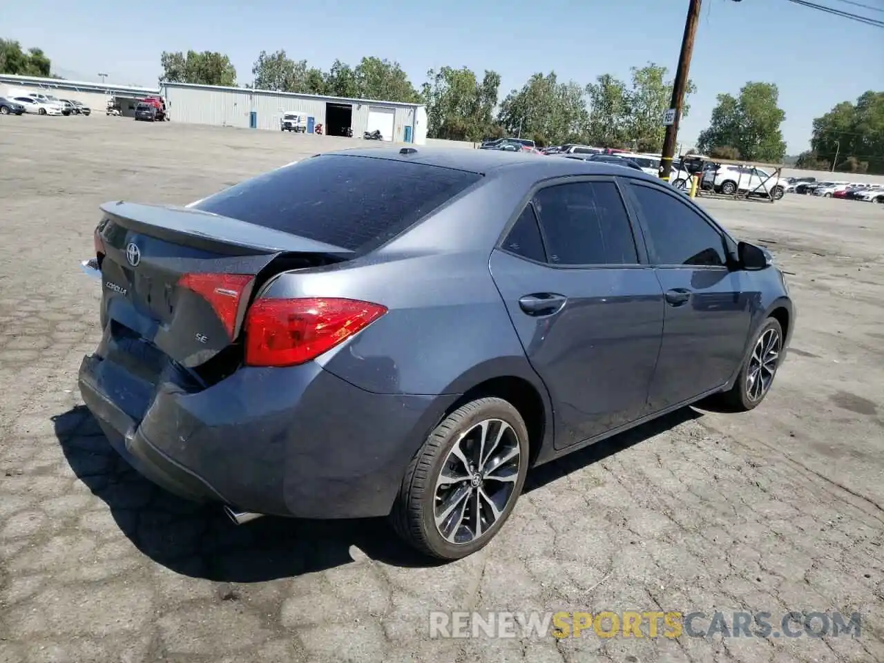 4 Photograph of a damaged car 5YFBURHEXKP943037 TOYOTA COROLLA 2019