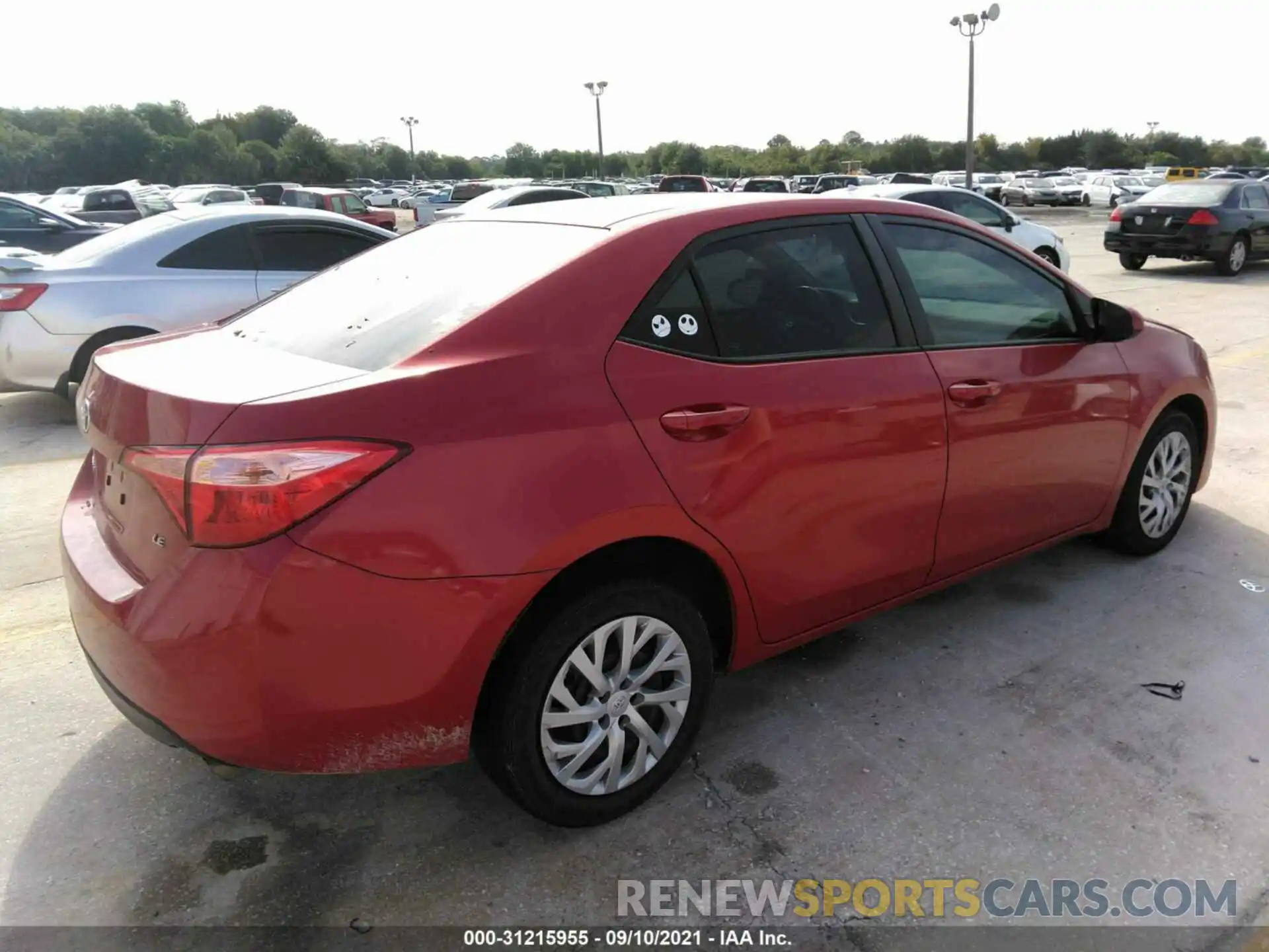 4 Photograph of a damaged car 5YFBURHEXKP943040 TOYOTA COROLLA 2019