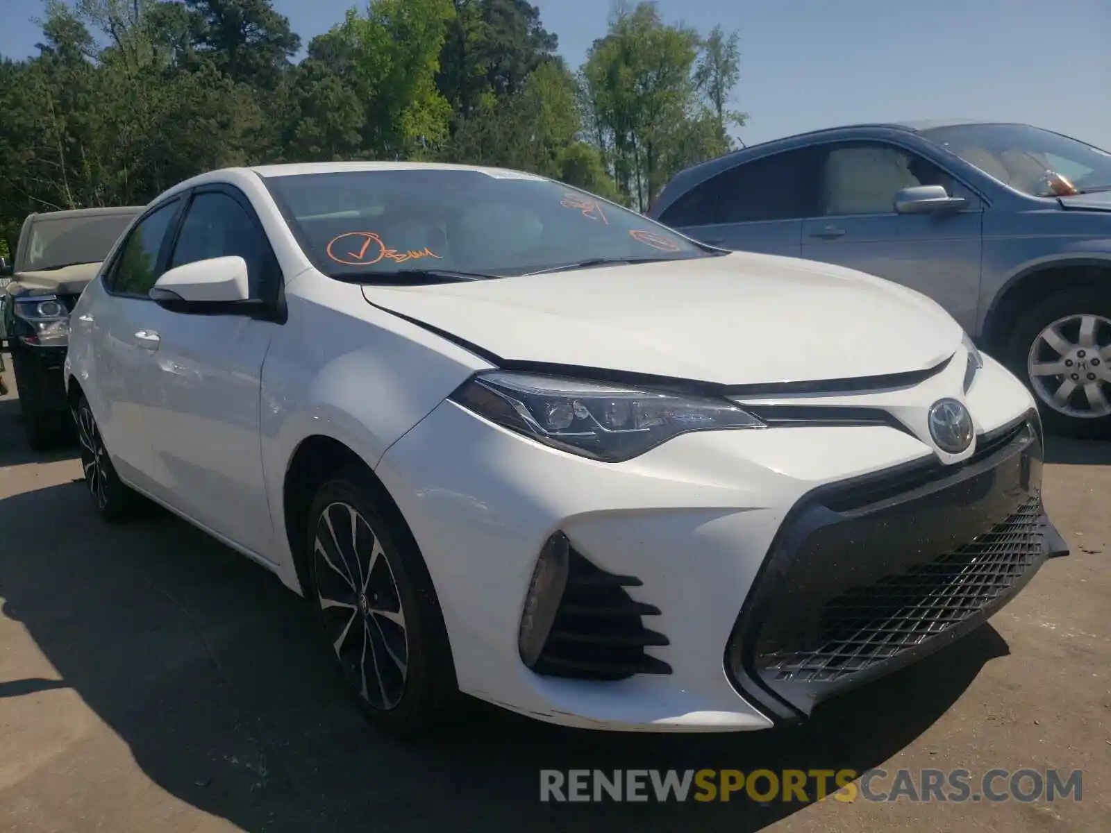 1 Photograph of a damaged car 5YFBURHEXKP943393 TOYOTA COROLLA 2019