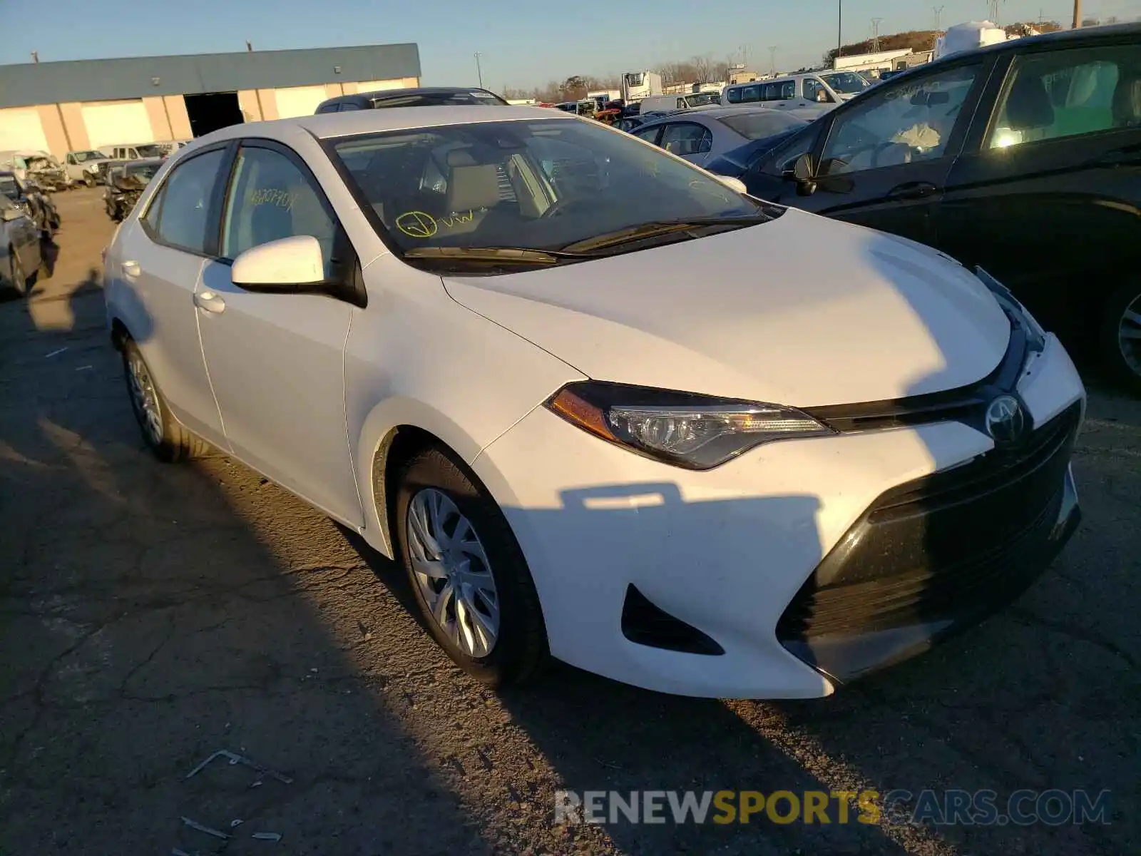 1 Photograph of a damaged car 5YFBURHEXKP943524 TOYOTA COROLLA 2019