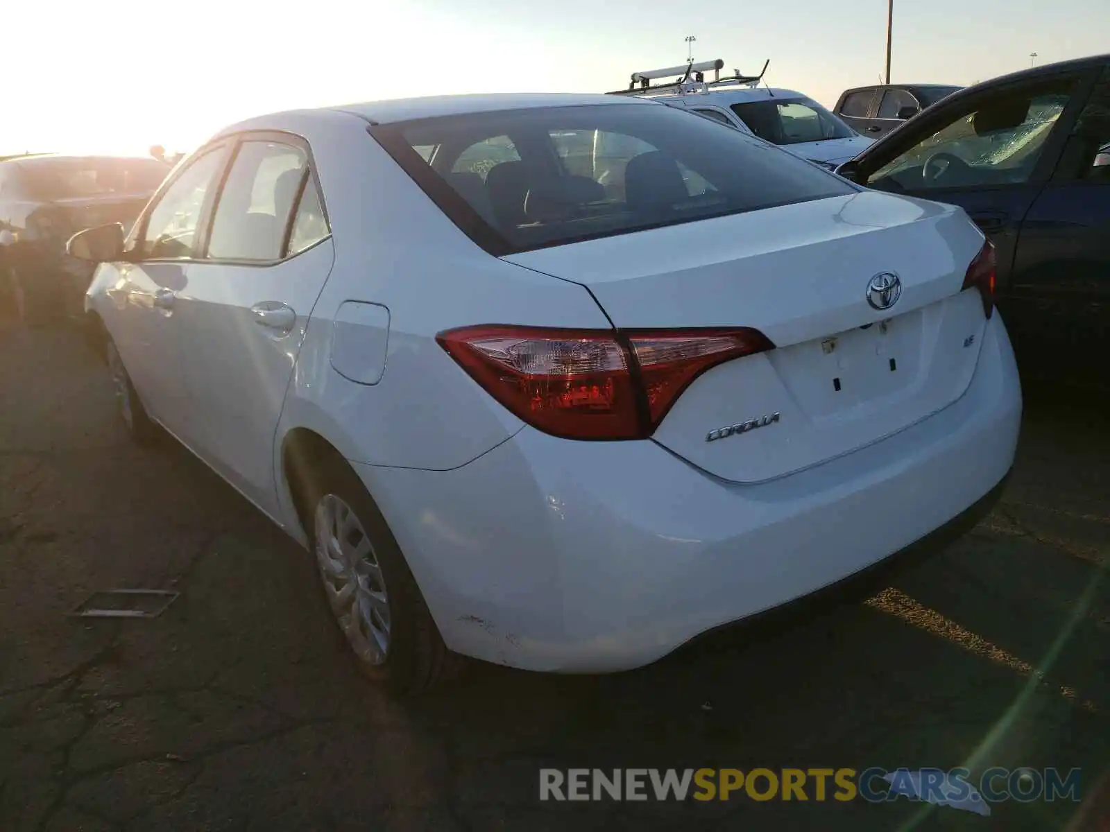 3 Photograph of a damaged car 5YFBURHEXKP943524 TOYOTA COROLLA 2019