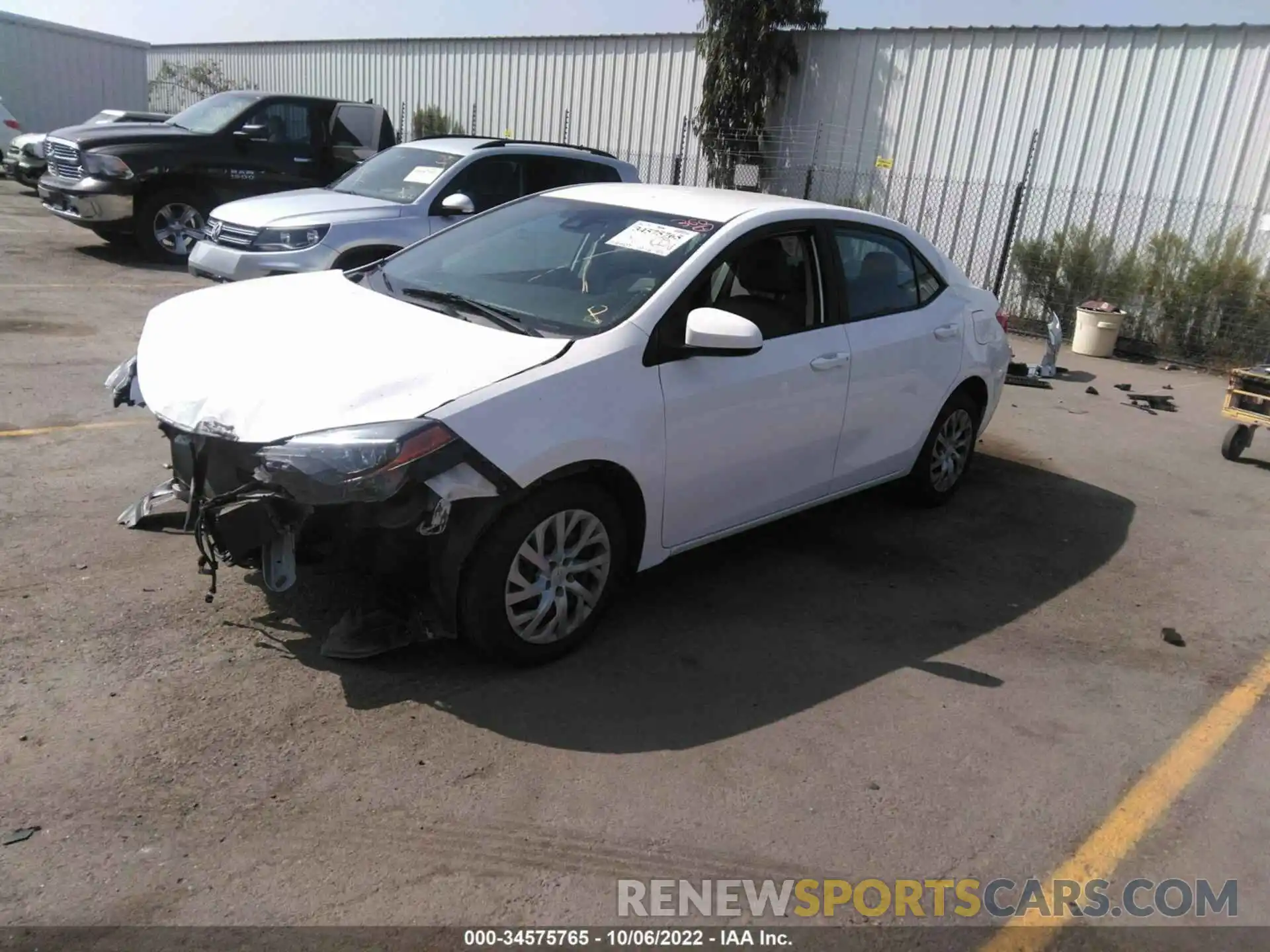 2 Photograph of a damaged car 5YFBURHEXKP943703 TOYOTA COROLLA 2019