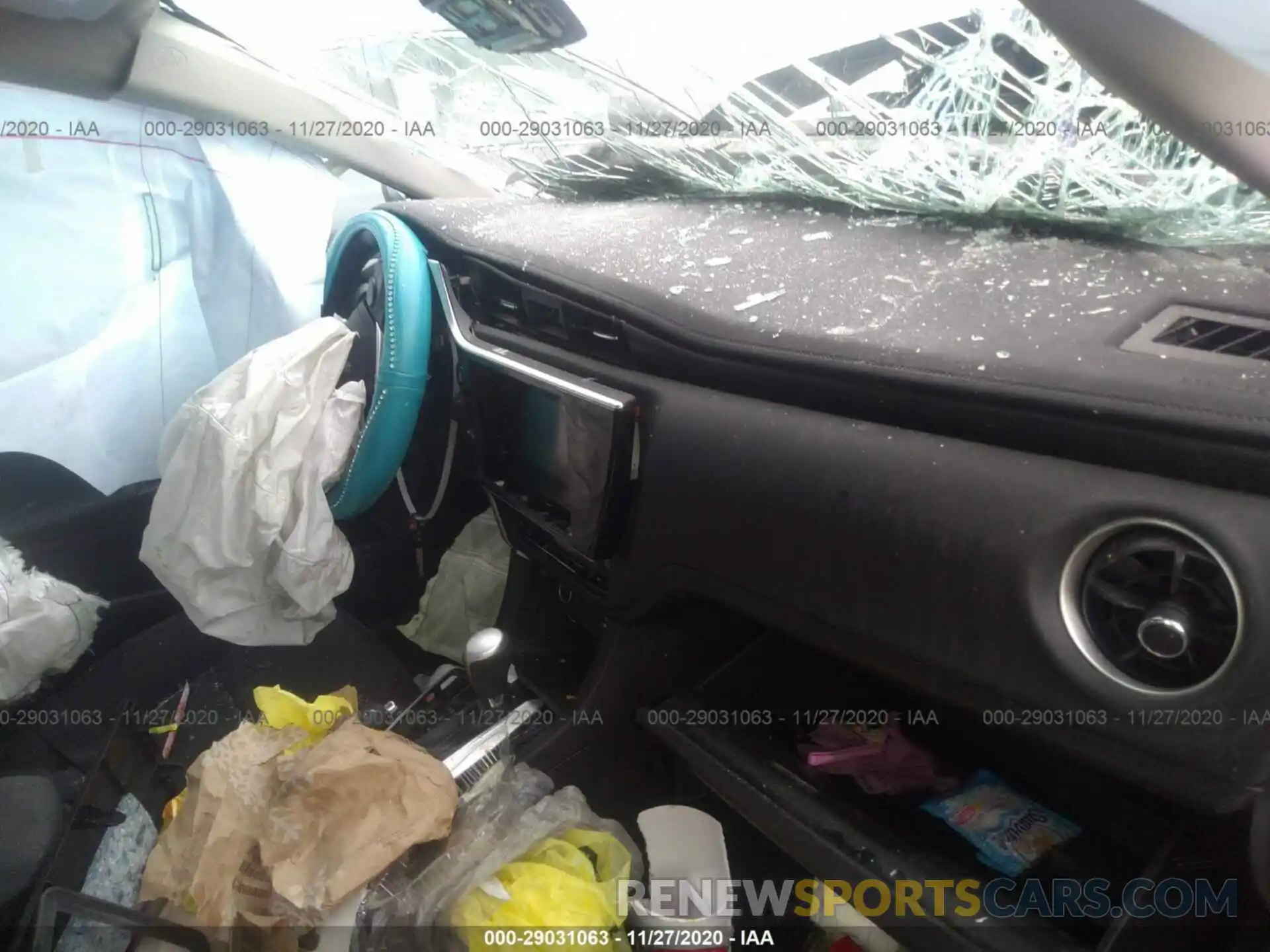 5 Photograph of a damaged car 5YFBURHEXKP943829 TOYOTA COROLLA 2019