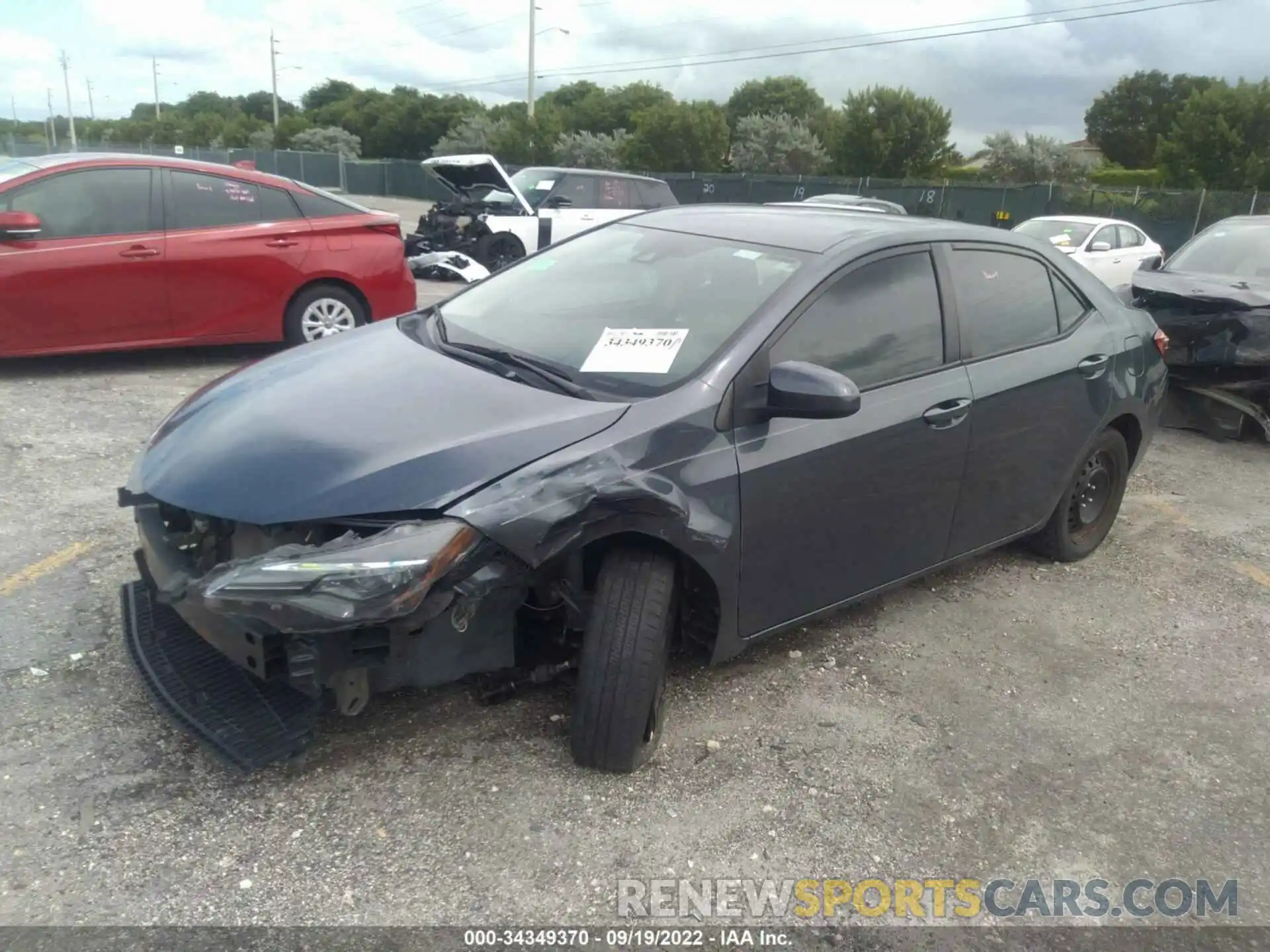 2 Photograph of a damaged car 5YFBURHEXKP944009 TOYOTA COROLLA 2019