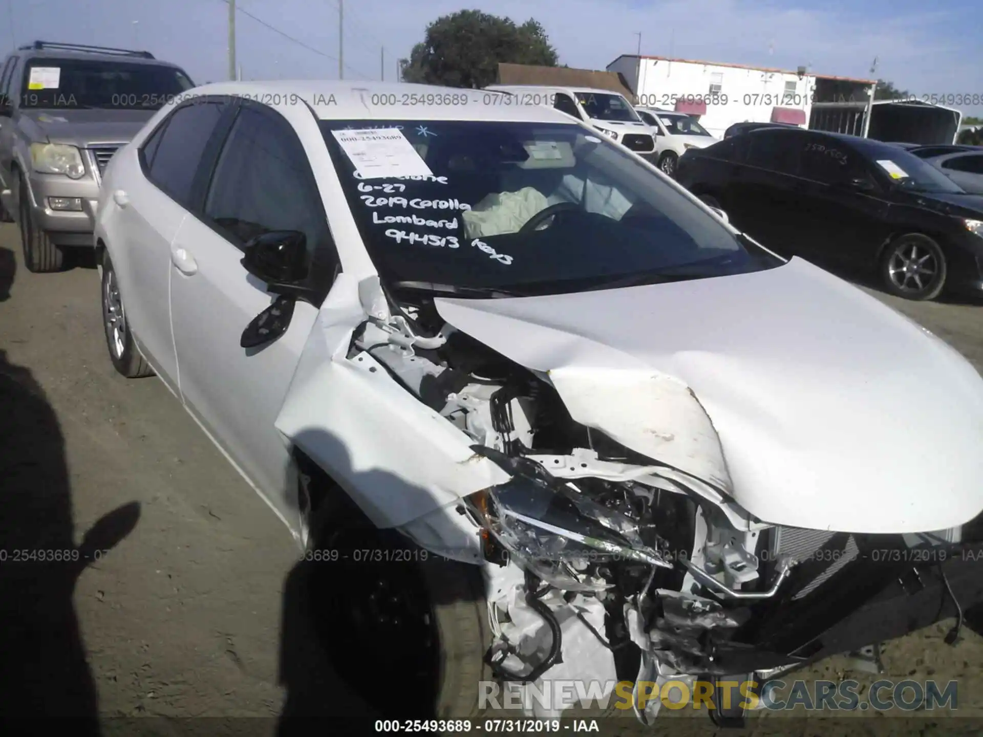 1 Photograph of a damaged car 5YFBURHEXKP944513 TOYOTA COROLLA 2019