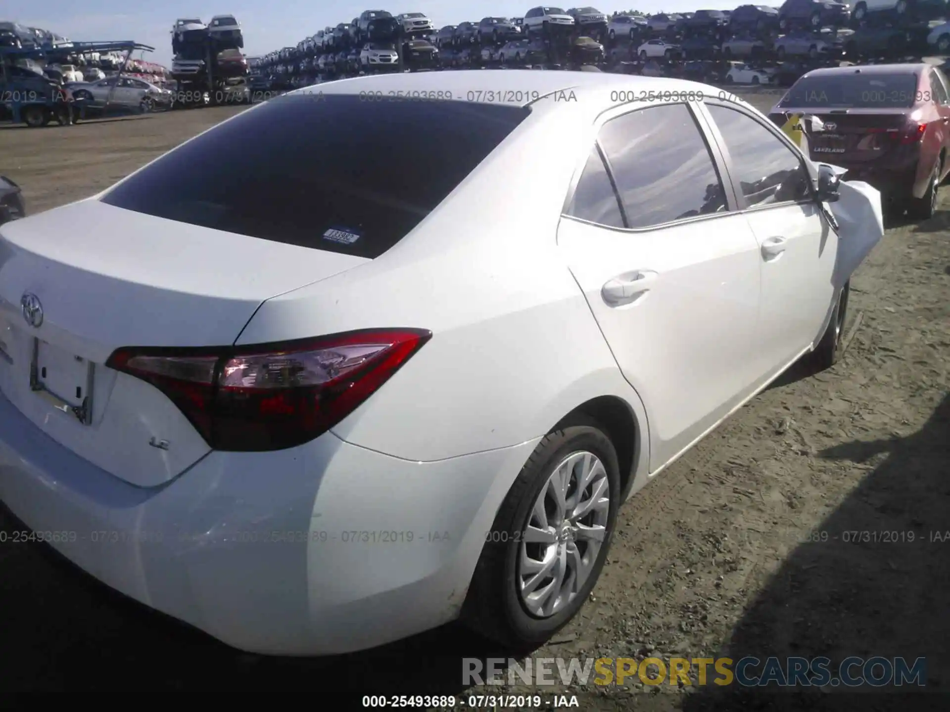 4 Photograph of a damaged car 5YFBURHEXKP944513 TOYOTA COROLLA 2019