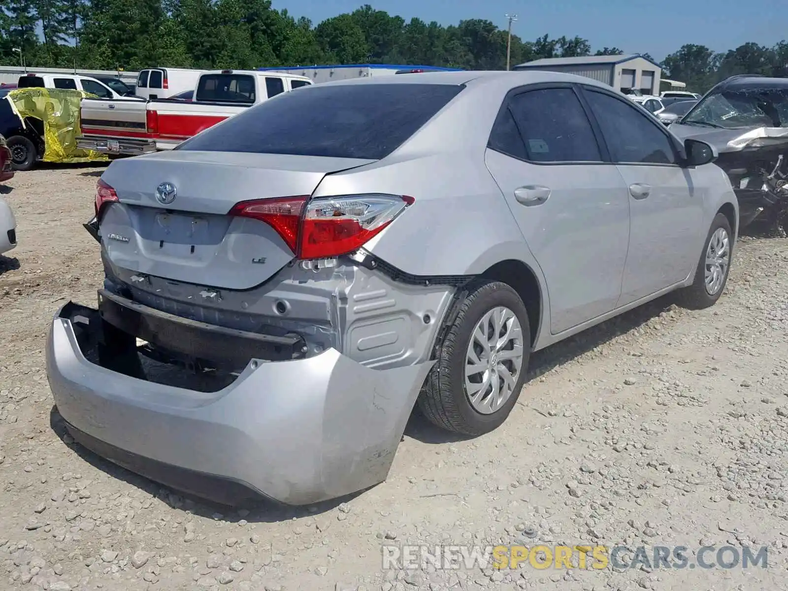 4 Photograph of a damaged car 5YFBURHEXKP944902 TOYOTA COROLLA 2019