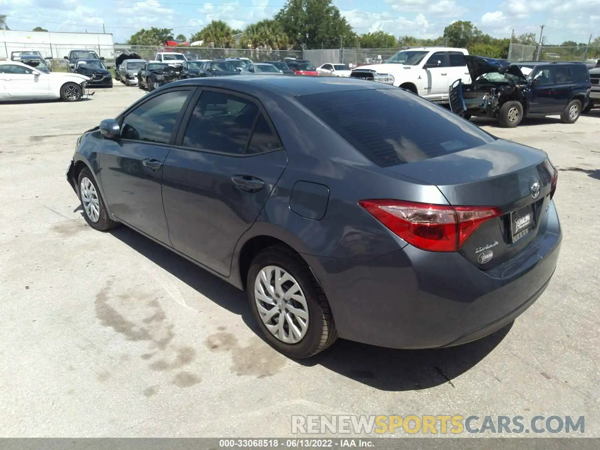 3 Photograph of a damaged car 5YFBURHEXKP945144 TOYOTA COROLLA 2019