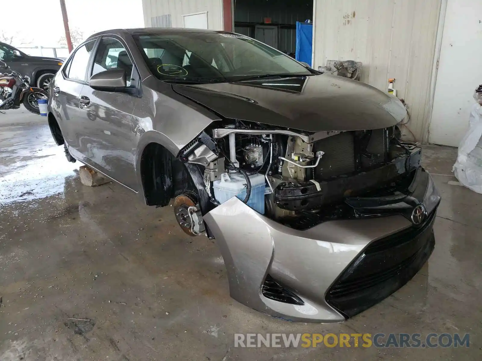 1 Photograph of a damaged car 5YFBURHEXKP945273 TOYOTA COROLLA 2019