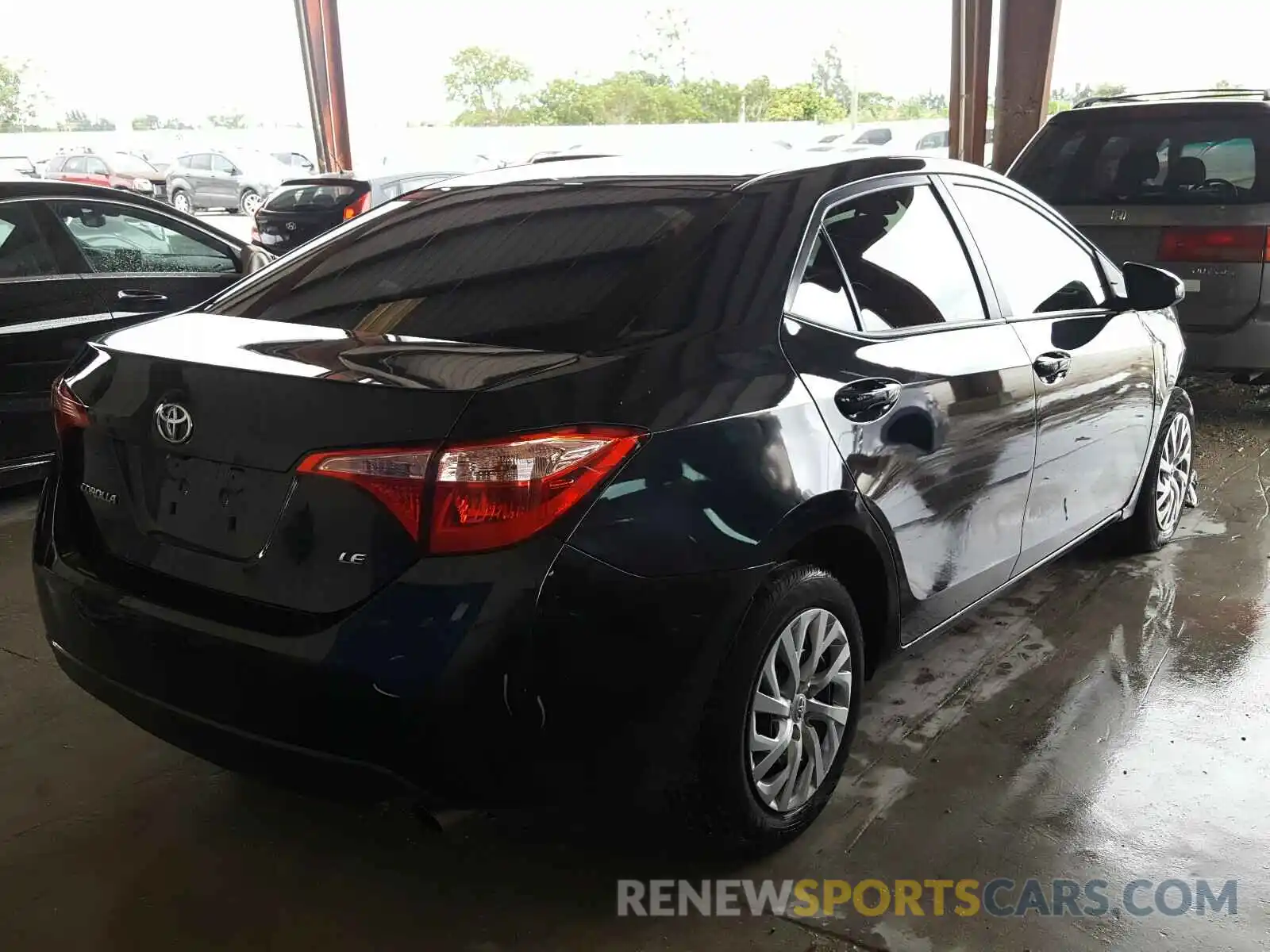 4 Photograph of a damaged car 5YFBURHEXKP945788 TOYOTA COROLLA 2019