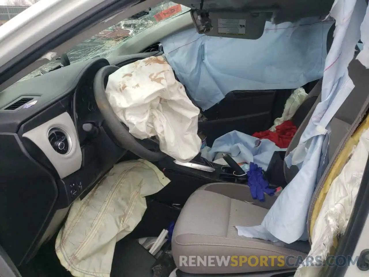 5 Photograph of a damaged car 5YFBURHEXKP946004 TOYOTA COROLLA 2019