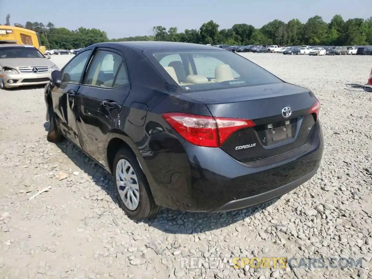 3 Photograph of a damaged car 5YFBURHEXKP946441 TOYOTA COROLLA 2019