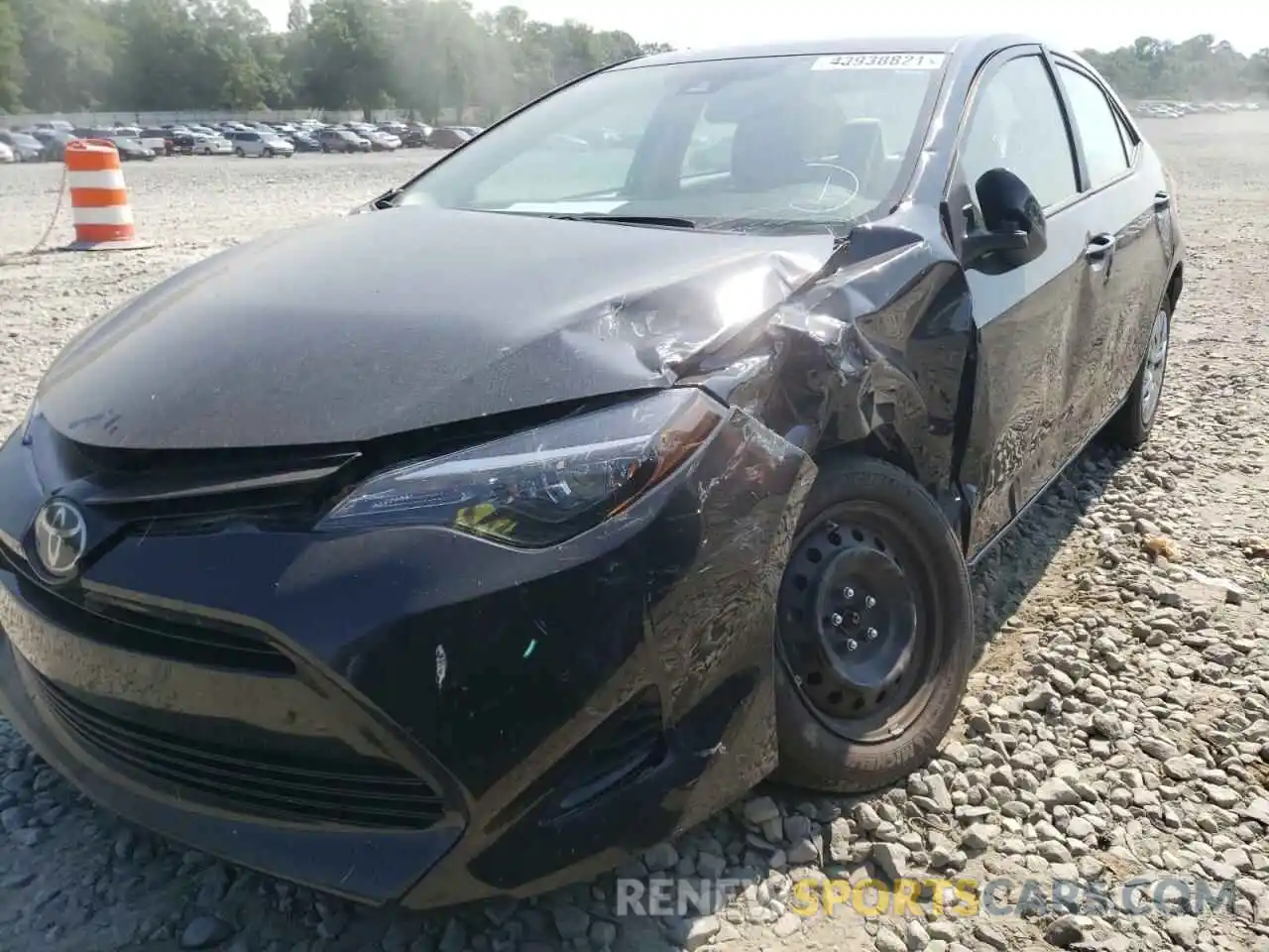 9 Photograph of a damaged car 5YFBURHEXKP946441 TOYOTA COROLLA 2019