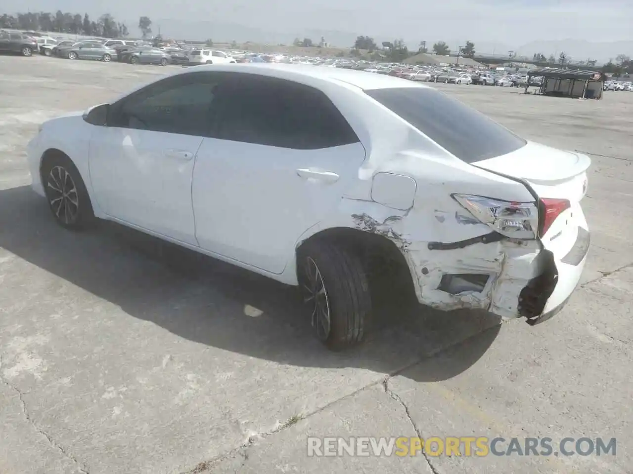 3 Photograph of a damaged car 5YFBURHEXKP946617 TOYOTA COROLLA 2019