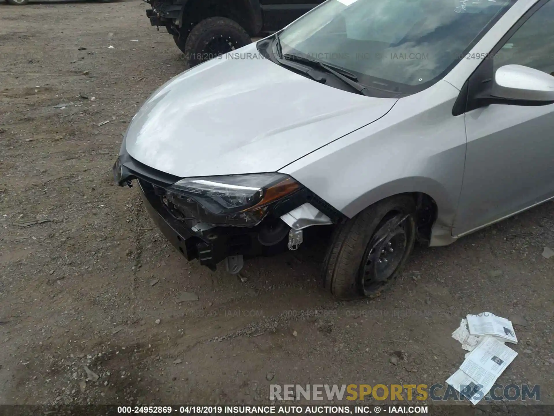 6 Photograph of a damaged car 5YFBURHEXKP946813 TOYOTA COROLLA 2019