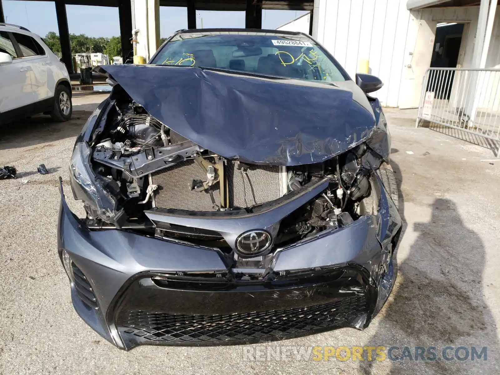 9 Photograph of a damaged car 5YFBURHEXKP948464 TOYOTA COROLLA 2019