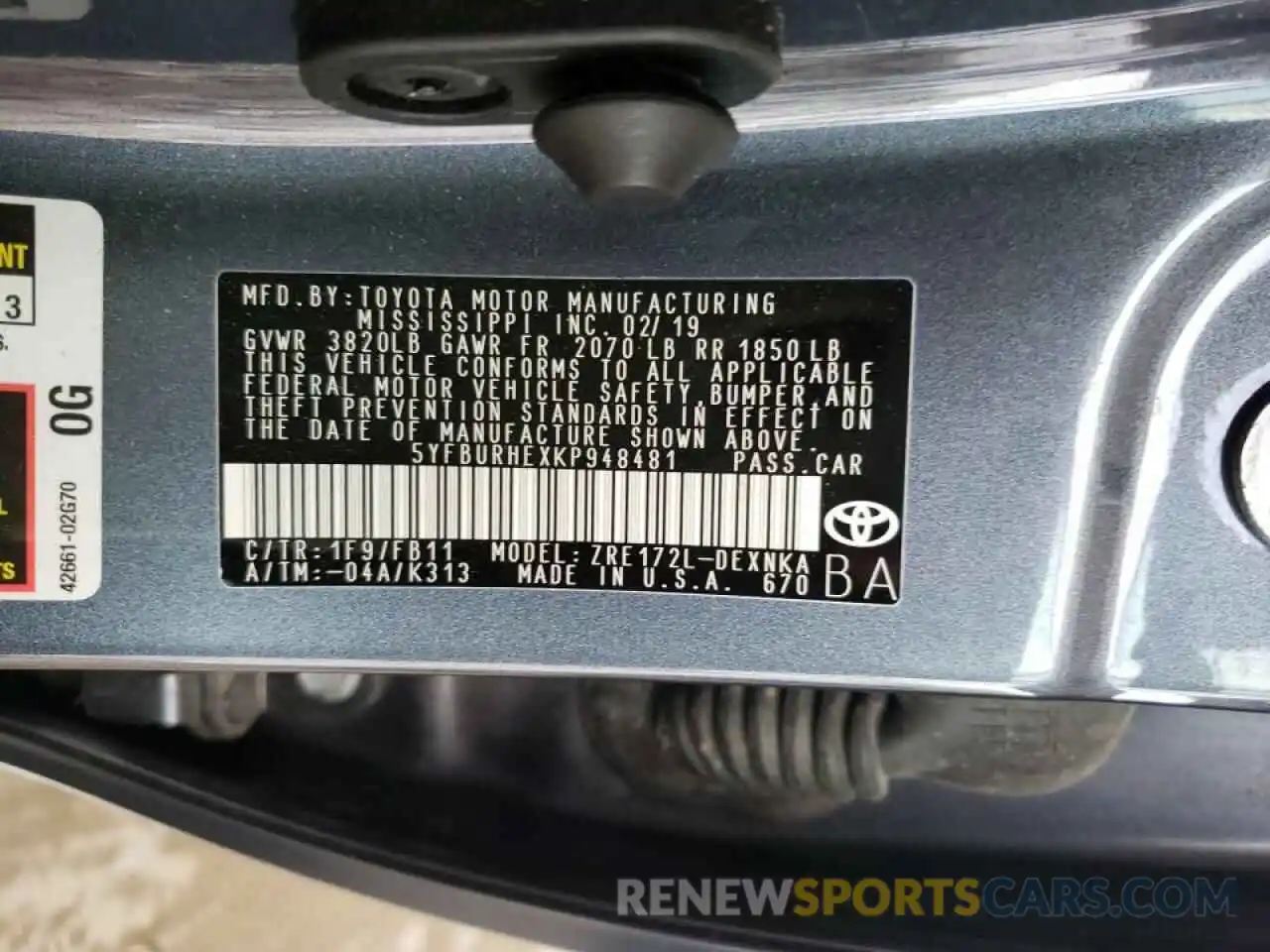 10 Photograph of a damaged car 5YFBURHEXKP948481 TOYOTA COROLLA 2019