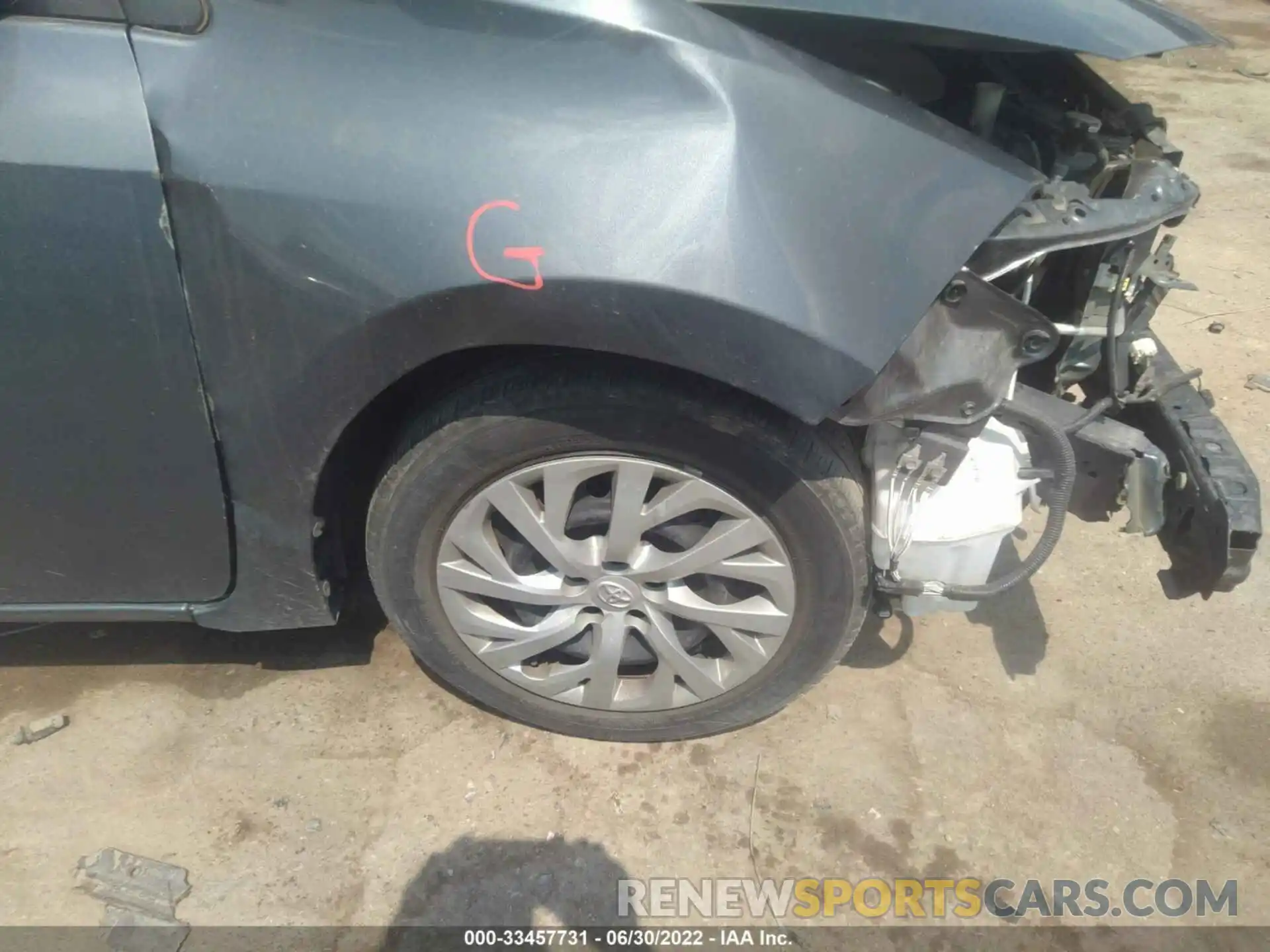 13 Photograph of a damaged car 5YFBURHEXKP949341 TOYOTA COROLLA 2019