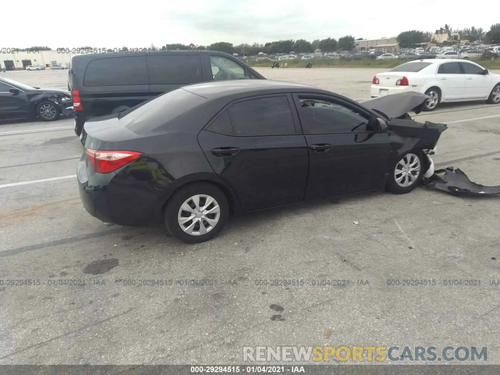 4 Photograph of a damaged car 5YFBURHEXKP949792 TOYOTA COROLLA 2019