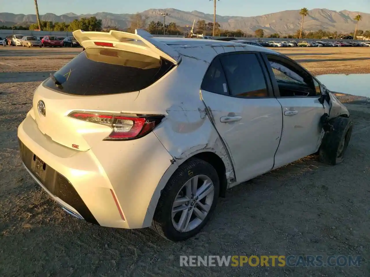 4 Photograph of a damaged car JTNK4RBE0K3028159 TOYOTA COROLLA 2019