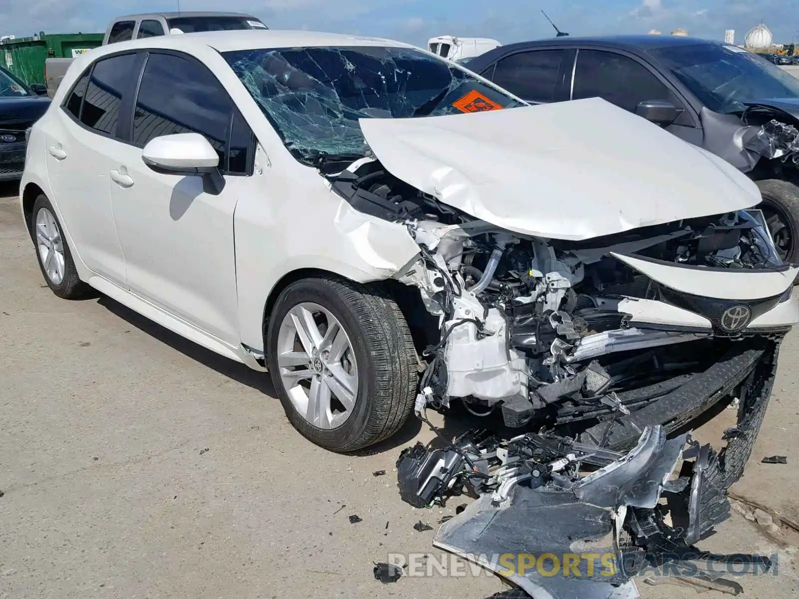 1 Photograph of a damaged car JTNK4RBE0K3044345 TOYOTA COROLLA 2019