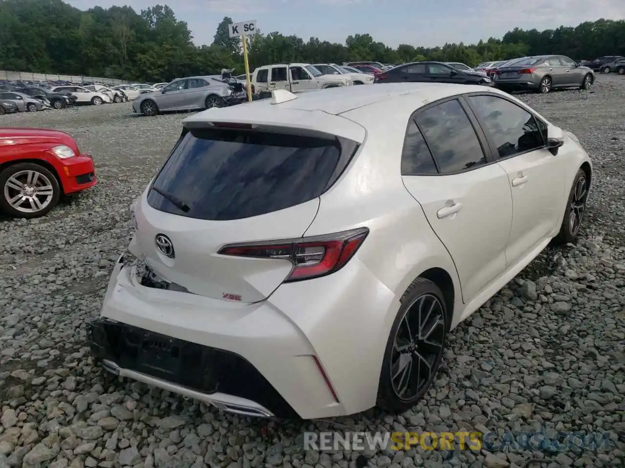 4 Photograph of a damaged car JTNK4RBE1K3005828 TOYOTA COROLLA 2019