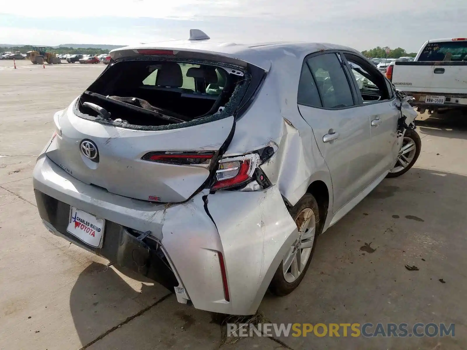 4 Photograph of a damaged car JTNK4RBE1K3033242 TOYOTA COROLLA 2019