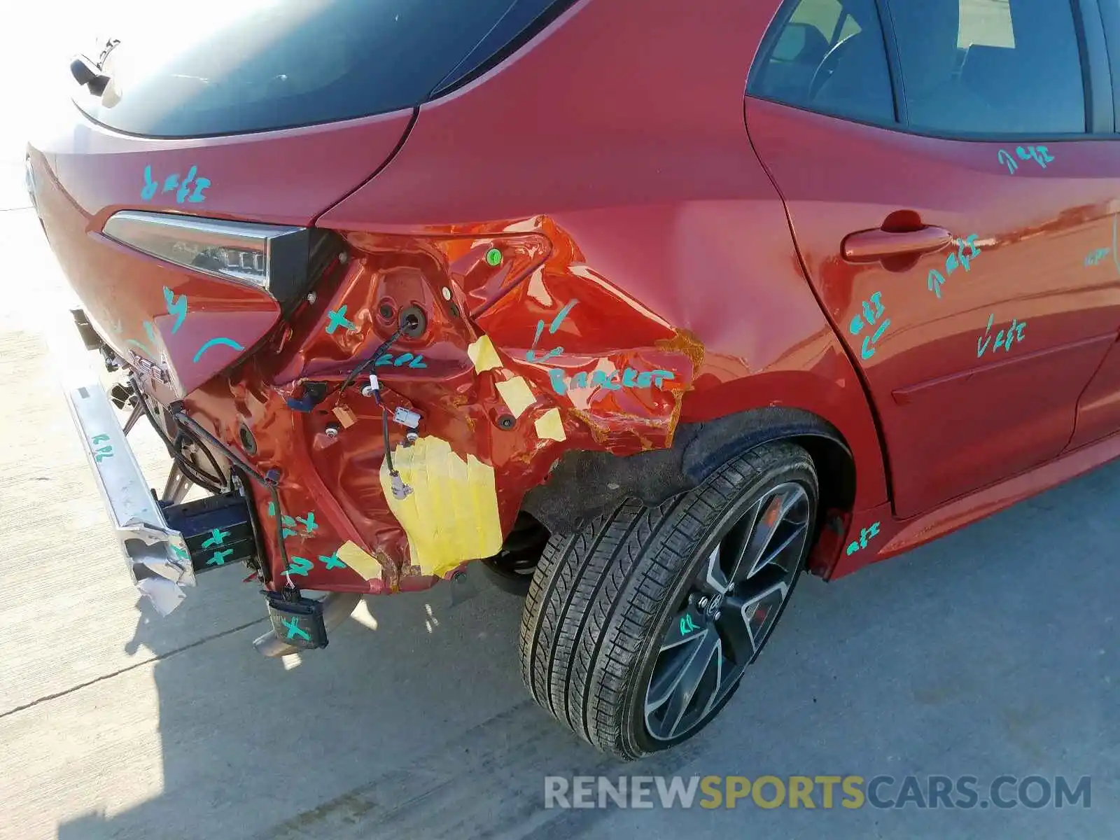 9 Photograph of a damaged car JTNK4RBE1K3037291 TOYOTA COROLLA 2019