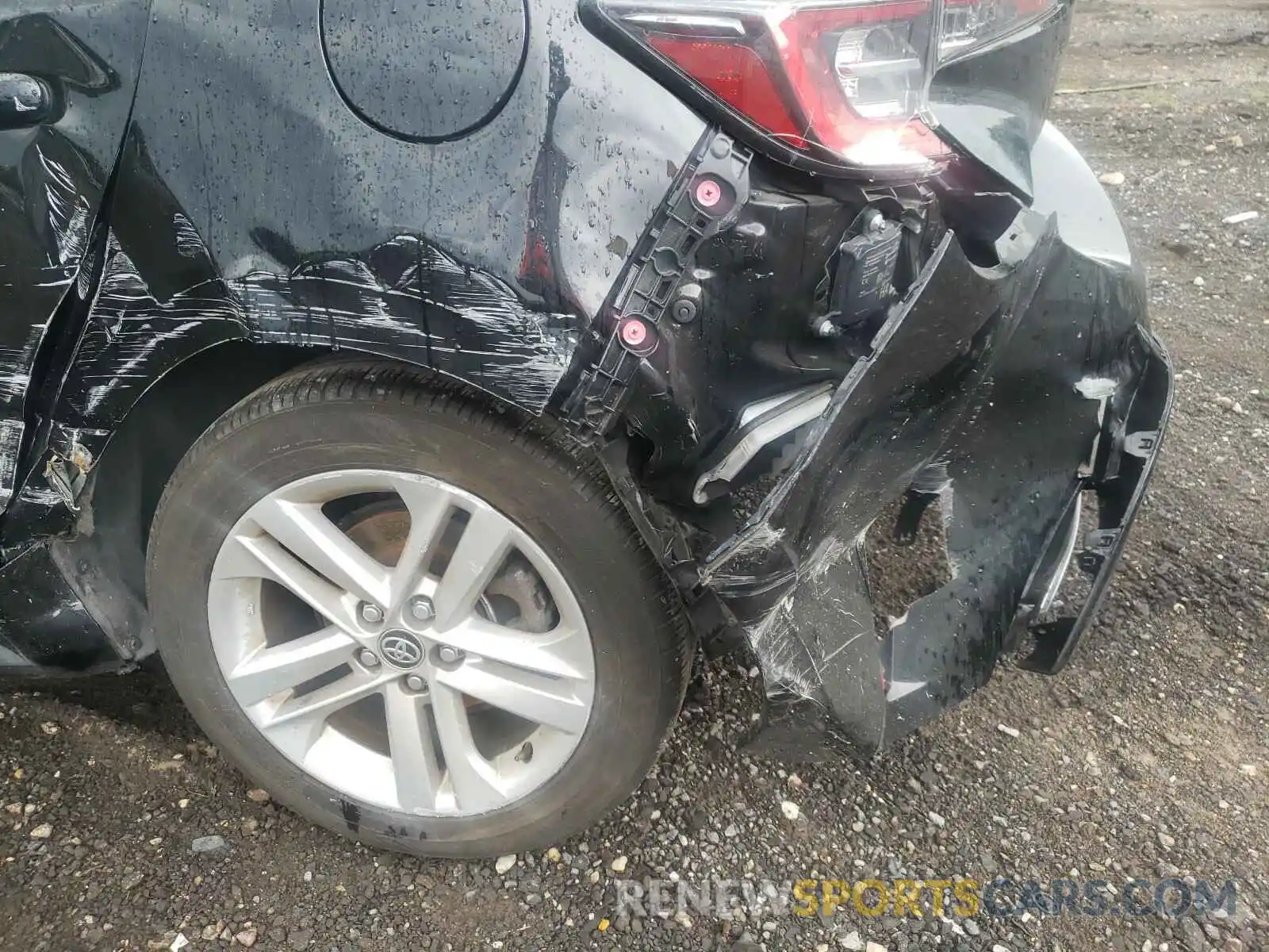 10 Photograph of a damaged car JTNK4RBE1K3042796 TOYOTA COROLLA 2019