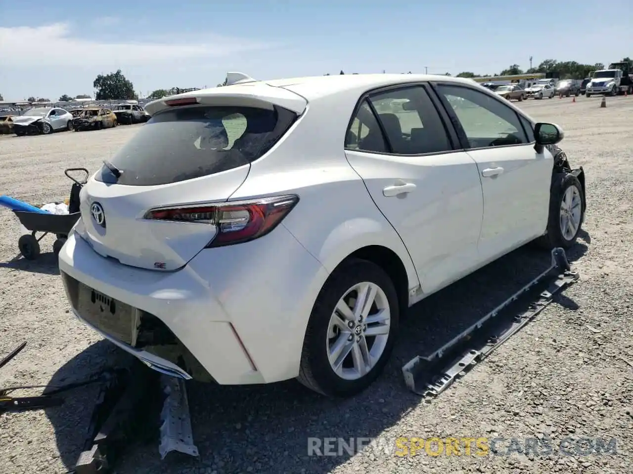 4 Photograph of a damaged car JTNK4RBE1K3057752 TOYOTA COROLLA 2019