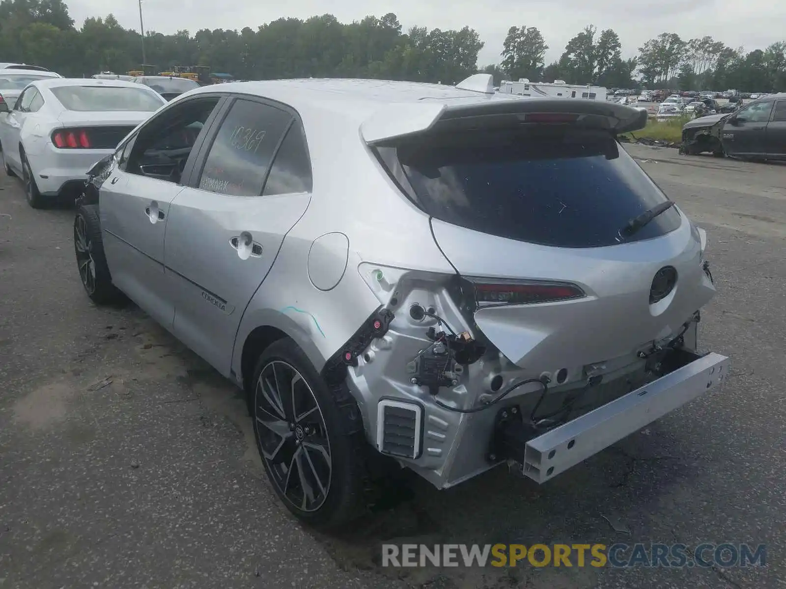 3 Photograph of a damaged car JTNK4RBE1K3070615 TOYOTA COROLLA 2019