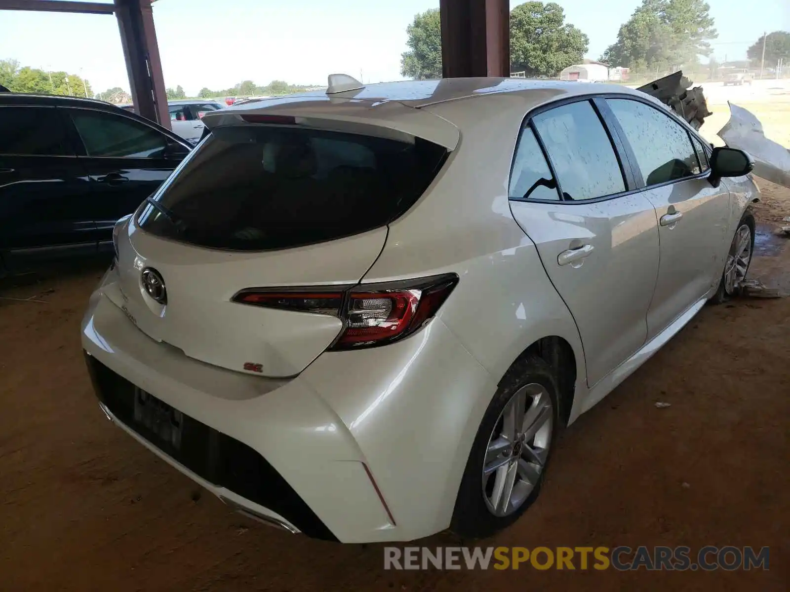 4 Photograph of a damaged car JTNK4RBE2K3007782 TOYOTA COROLLA 2019