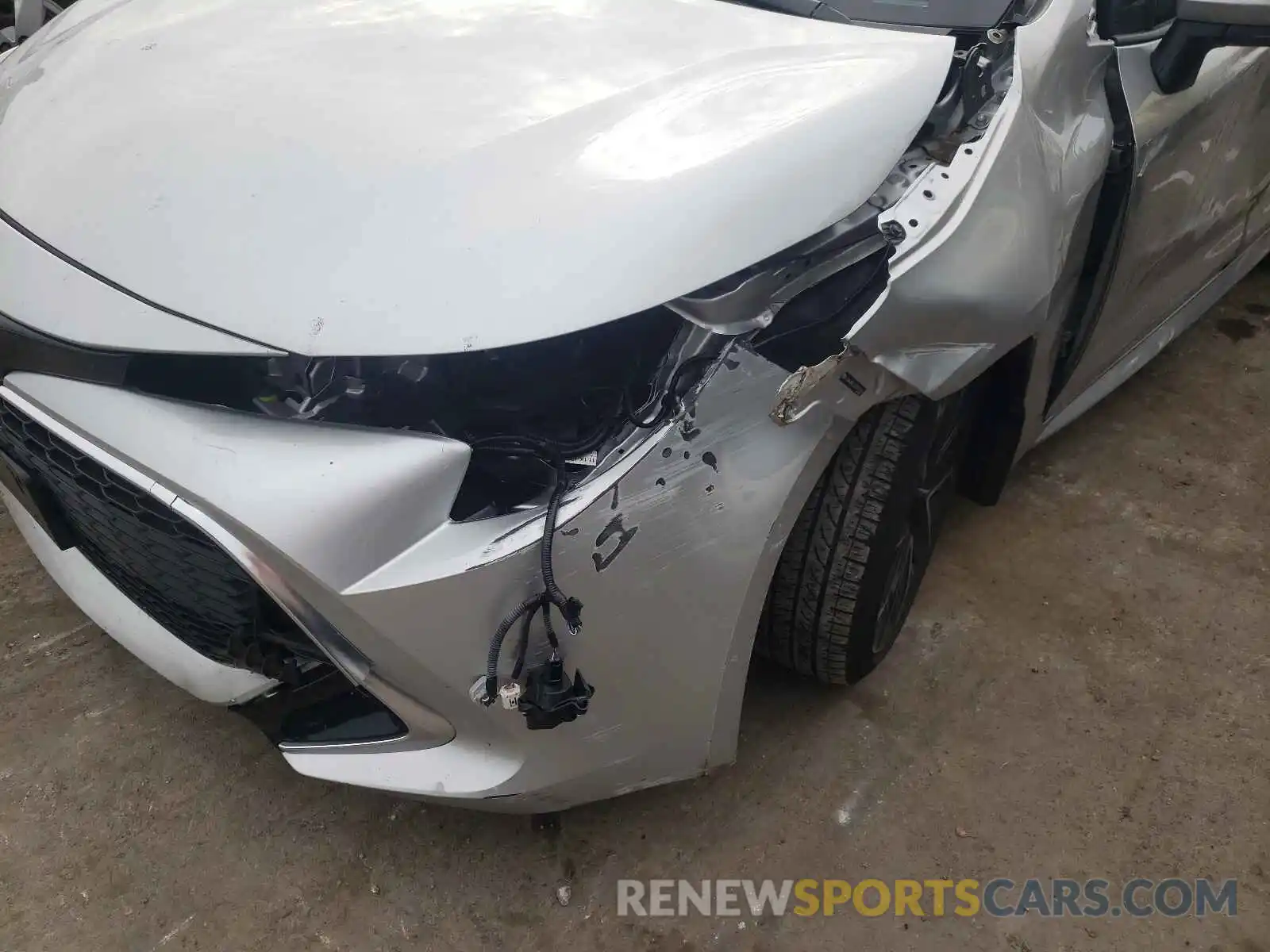 9 Photograph of a damaged car JTNK4RBE2K3010925 TOYOTA COROLLA 2019