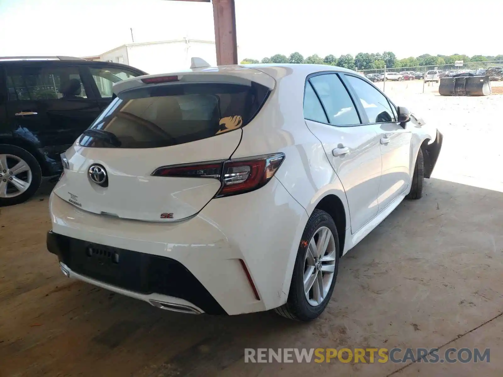 4 Photograph of a damaged car JTNK4RBE2K3017535 TOYOTA COROLLA 2019