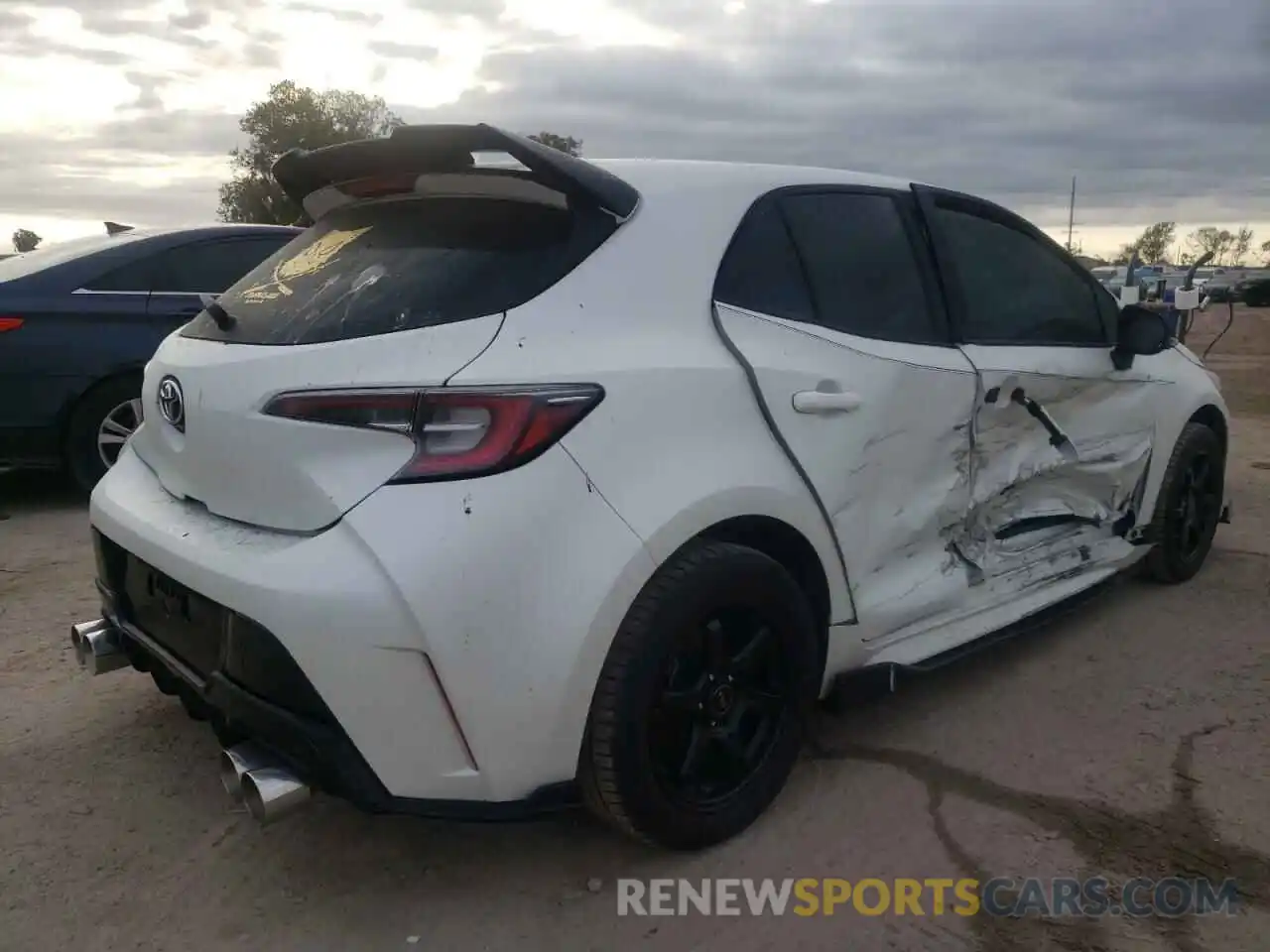 4 Photograph of a damaged car JTNK4RBE2K3020242 TOYOTA COROLLA 2019