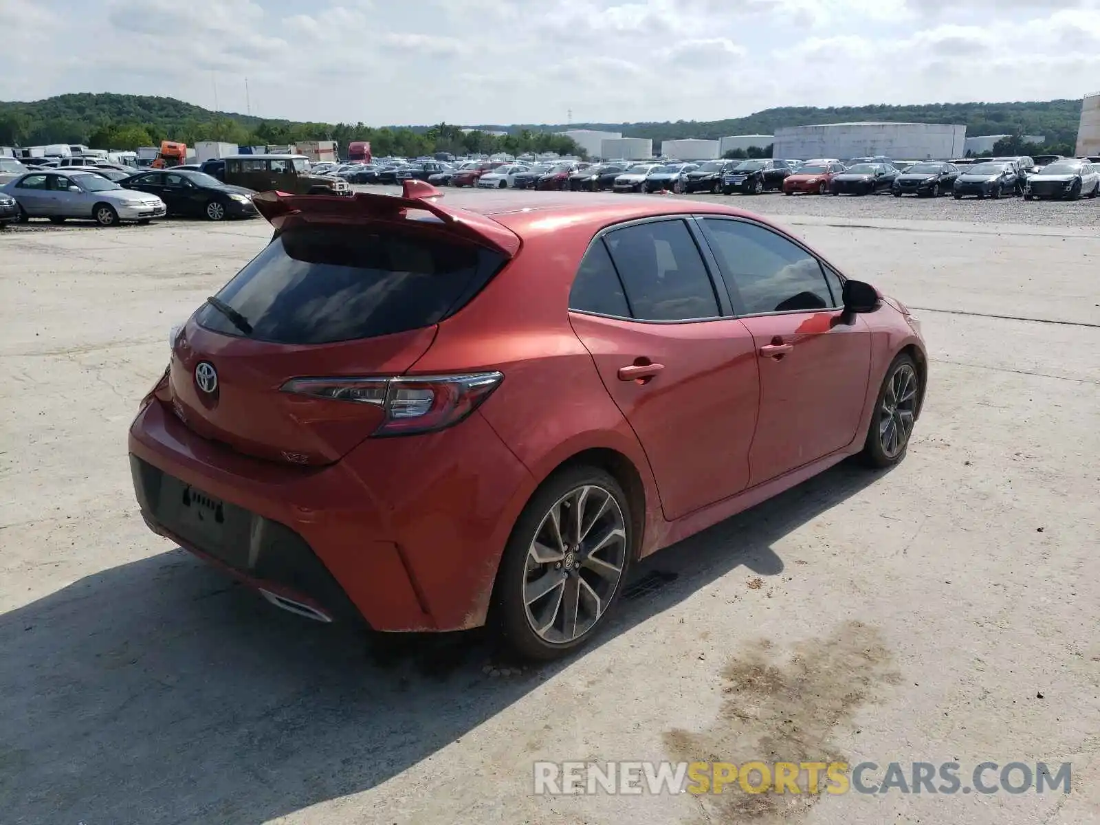 4 Photograph of a damaged car JTNK4RBE2K3027482 TOYOTA COROLLA 2019