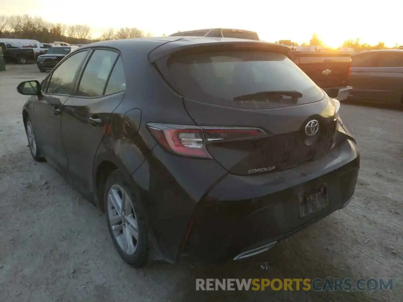 3 Photograph of a damaged car JTNK4RBE2K3034271 TOYOTA COROLLA 2019