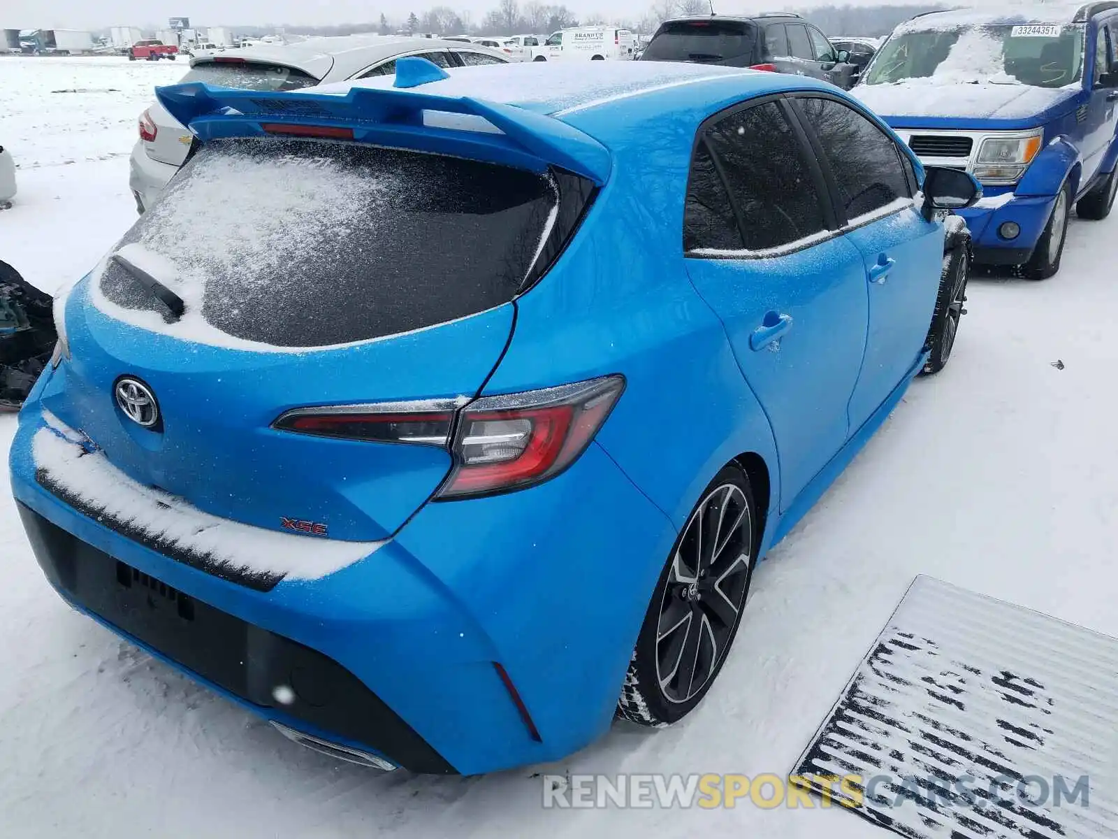 4 Photograph of a damaged car JTNK4RBE2K3043682 TOYOTA COROLLA 2019