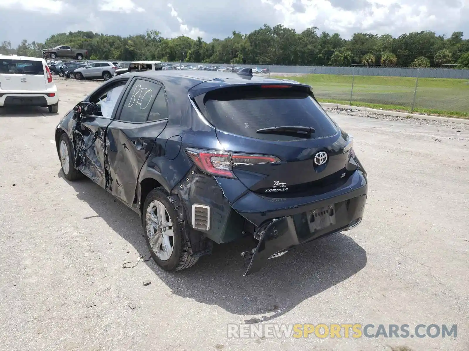 3 Photograph of a damaged car JTNK4RBE2K3049997 TOYOTA COROLLA 2019