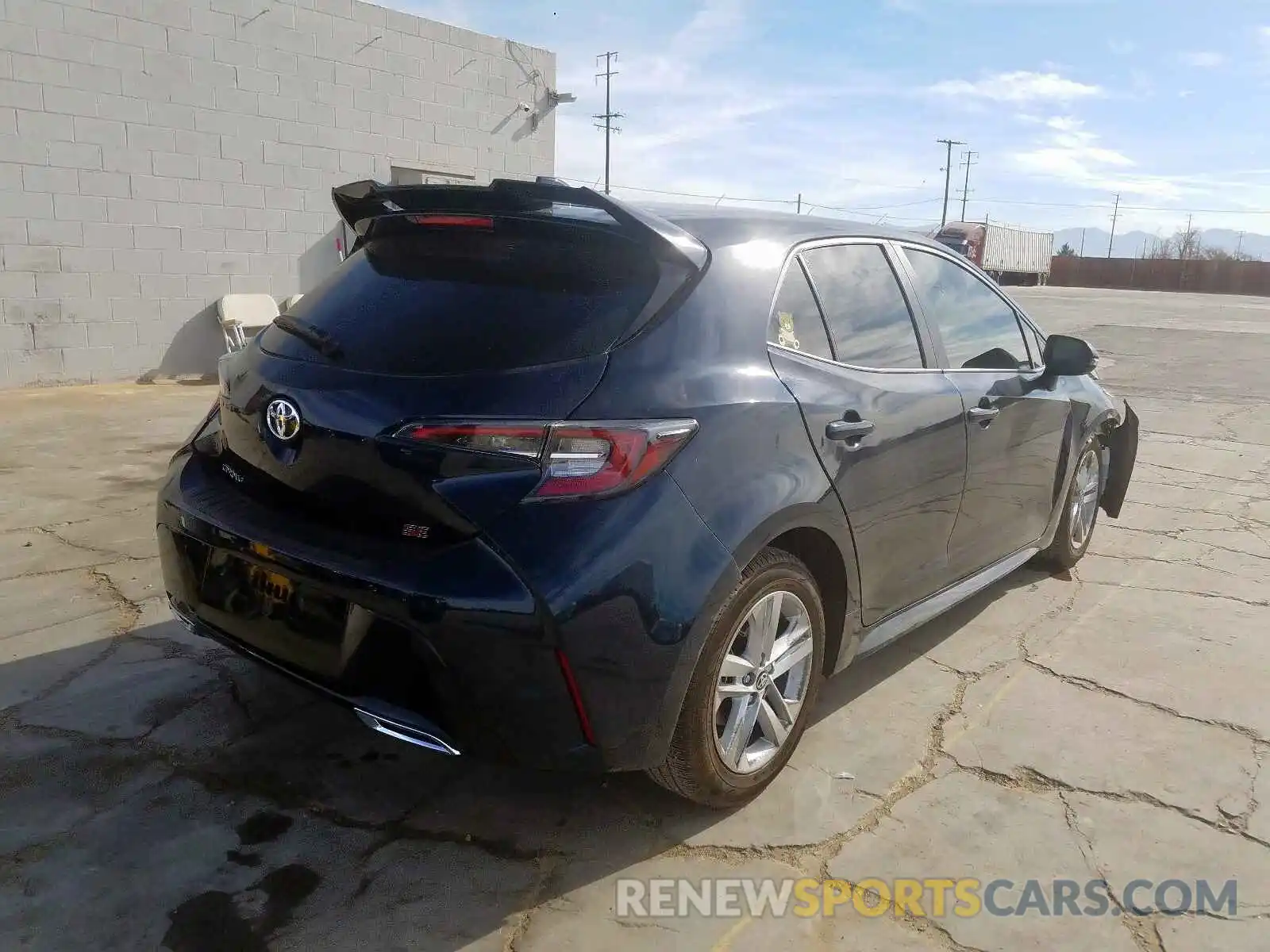 4 Photograph of a damaged car JTNK4RBE2K3061177 TOYOTA COROLLA 2019