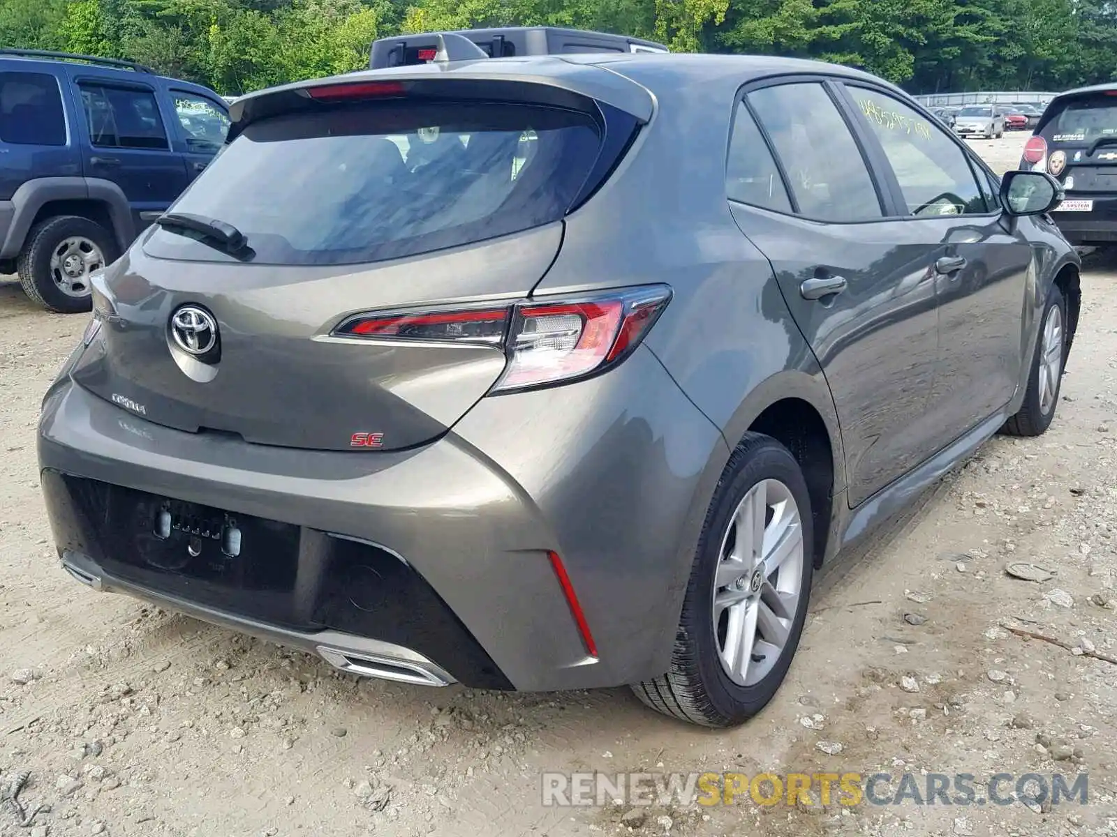 4 Photograph of a damaged car JTNK4RBE2K3061437 TOYOTA COROLLA 2019